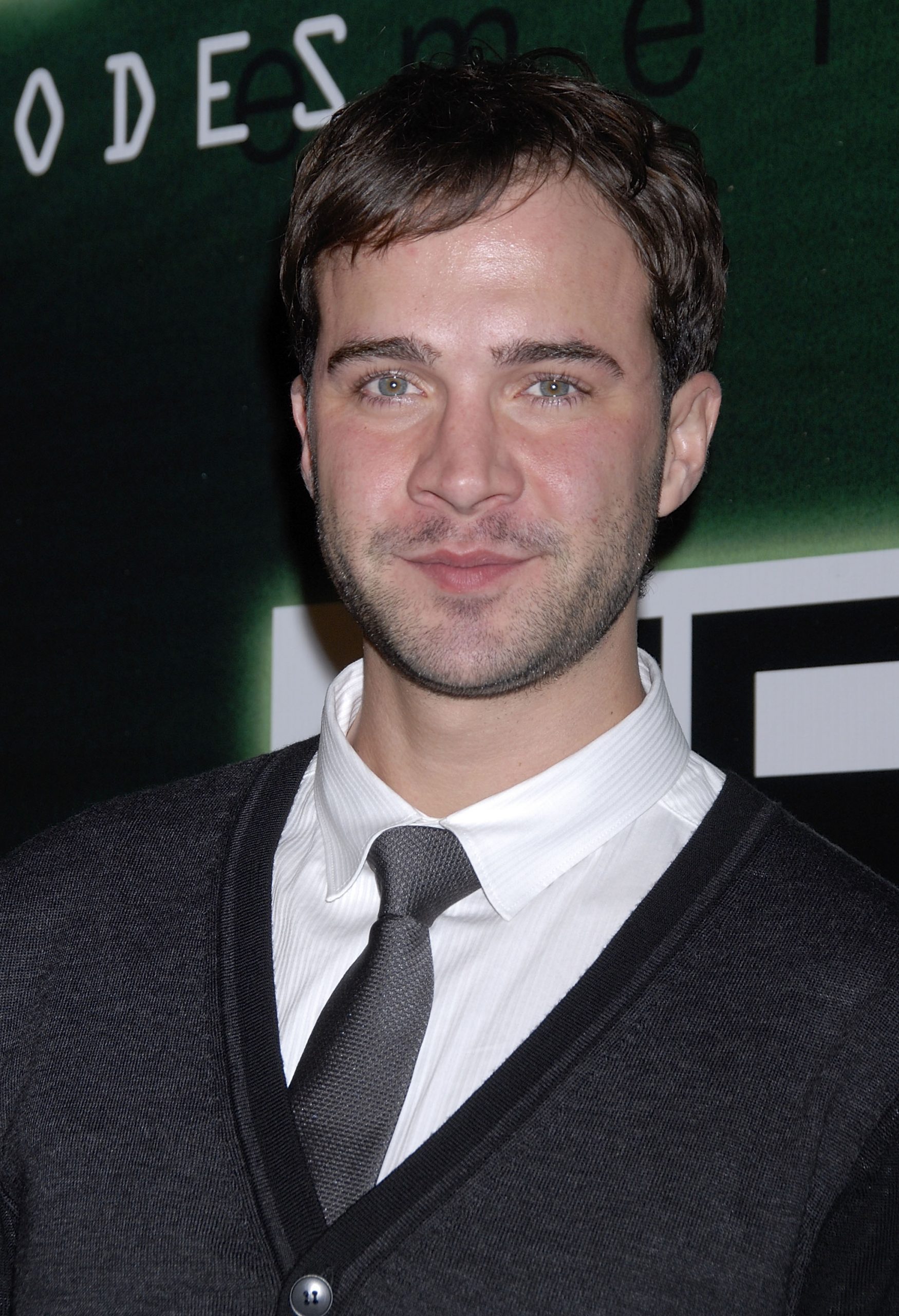 Gil McKinney photo 2