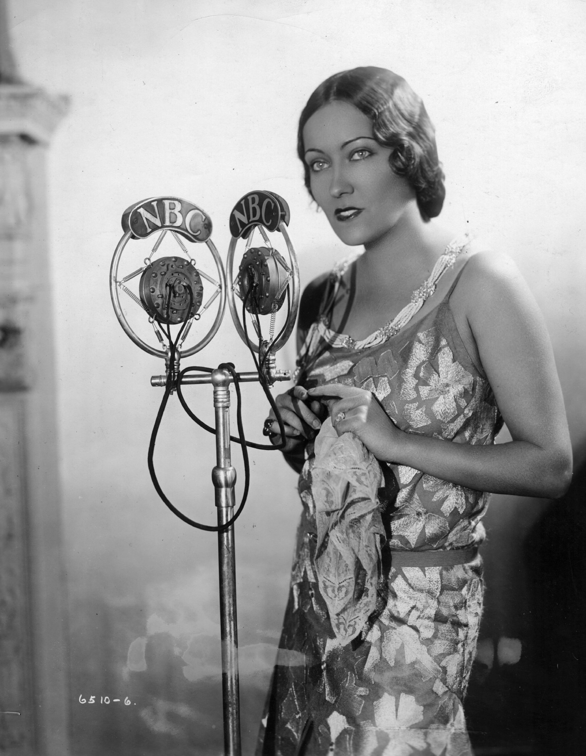 Gloria Swanson photo 2