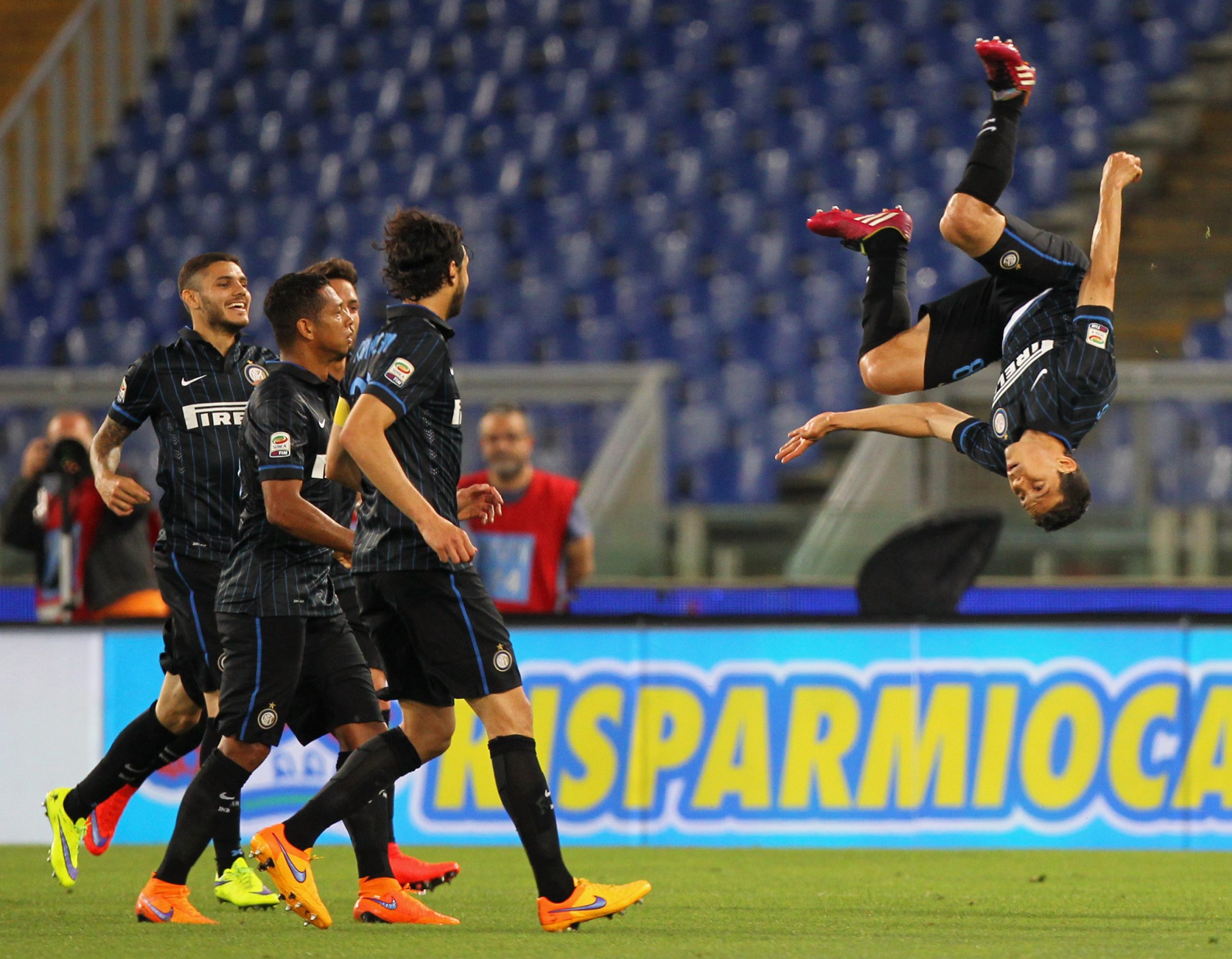 Hernanes photo 2