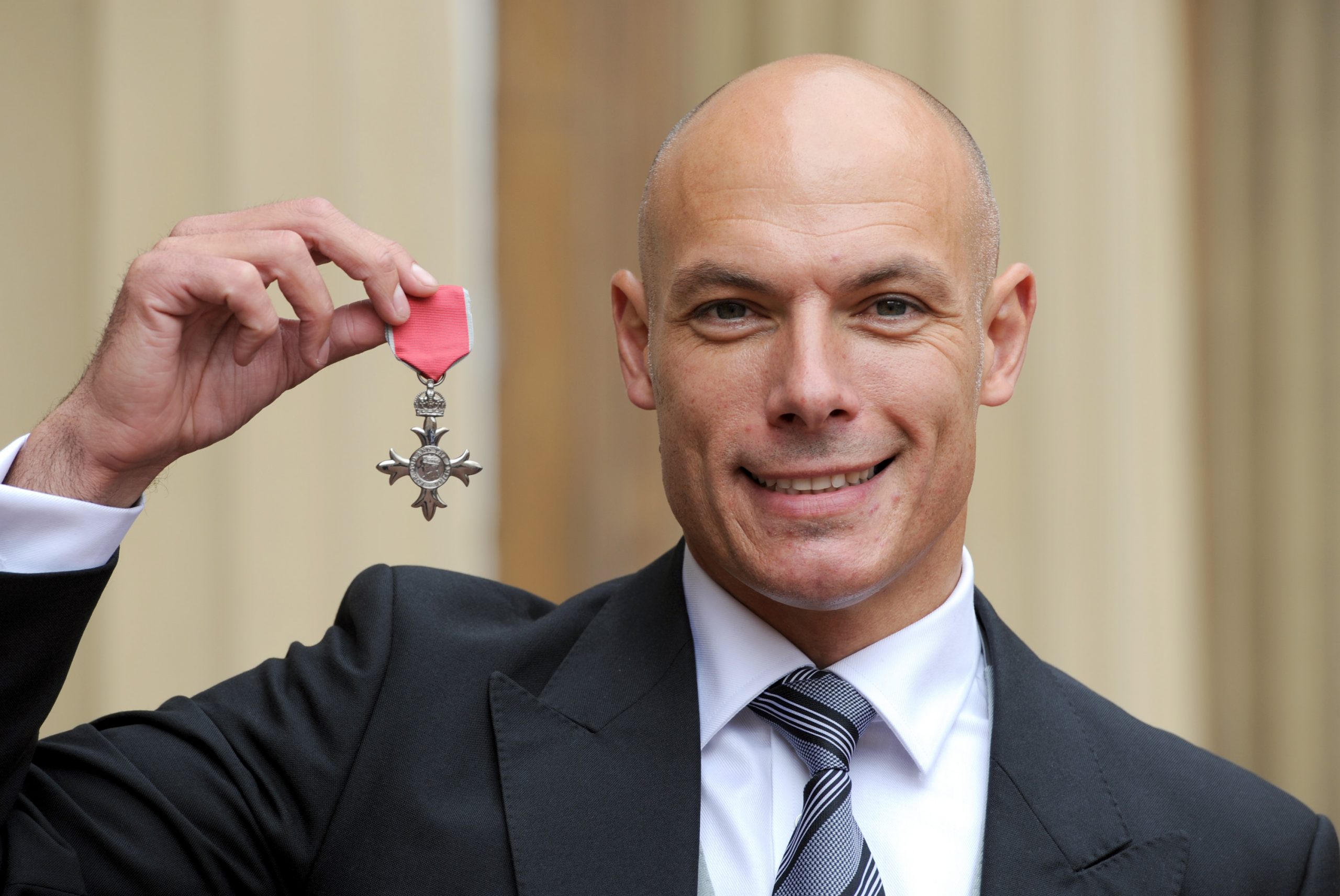 Howard Webb photo 3