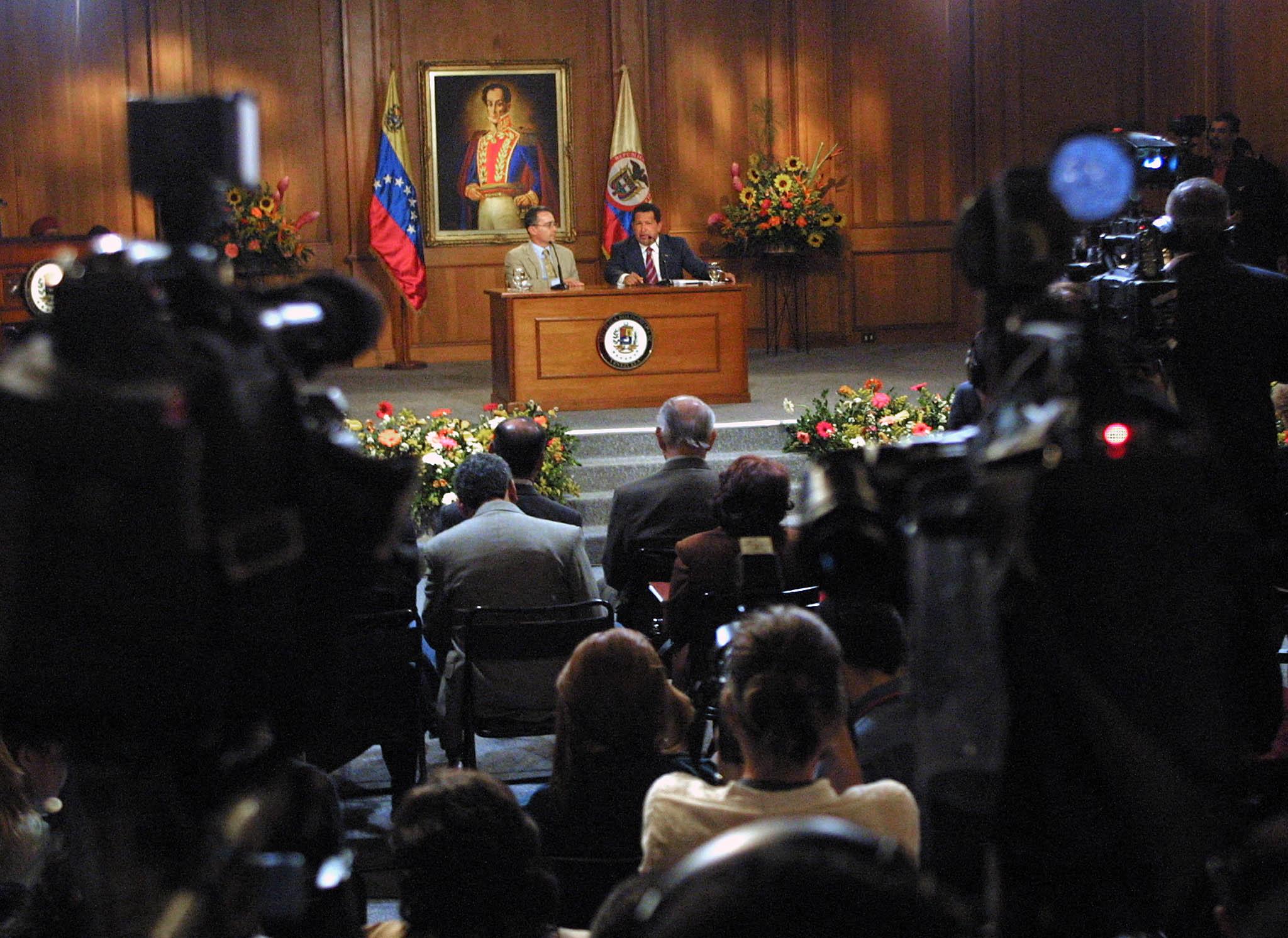 Hugo Chávez photo 2