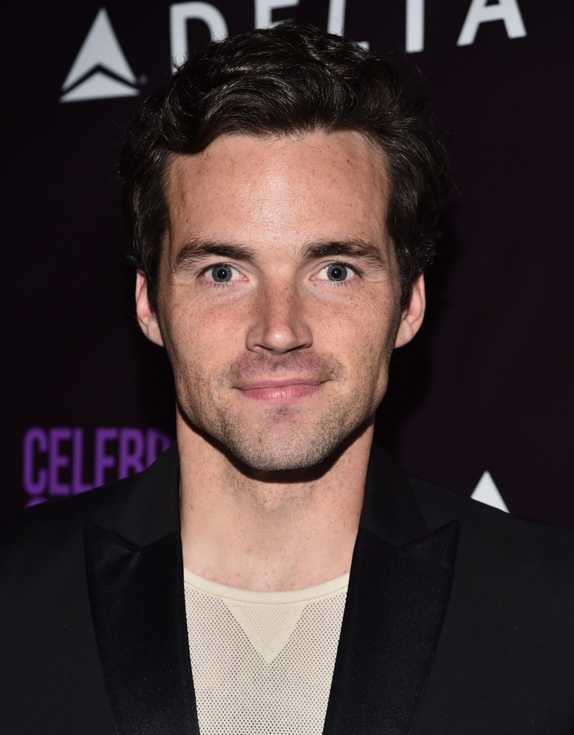 Ian Harding photo 2