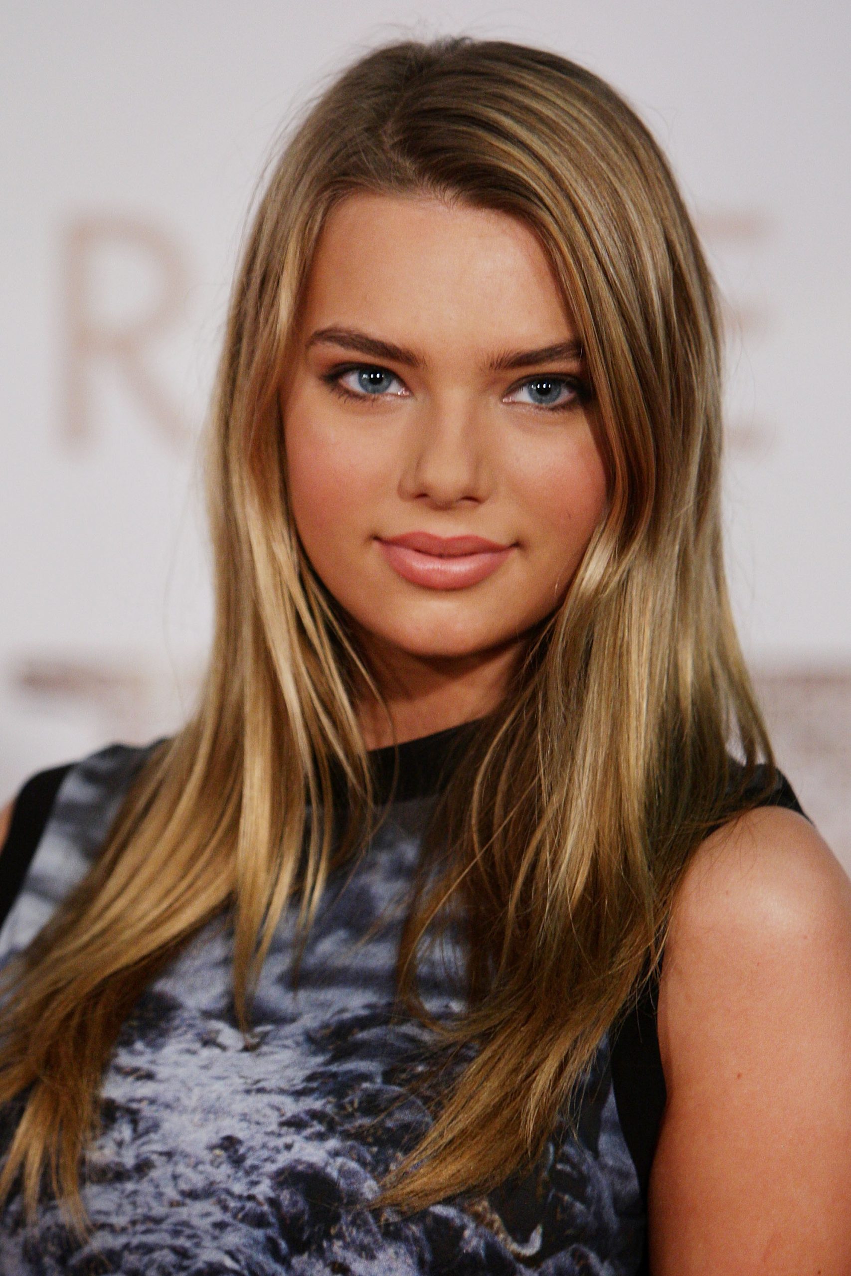 Indiana Evans photo 2