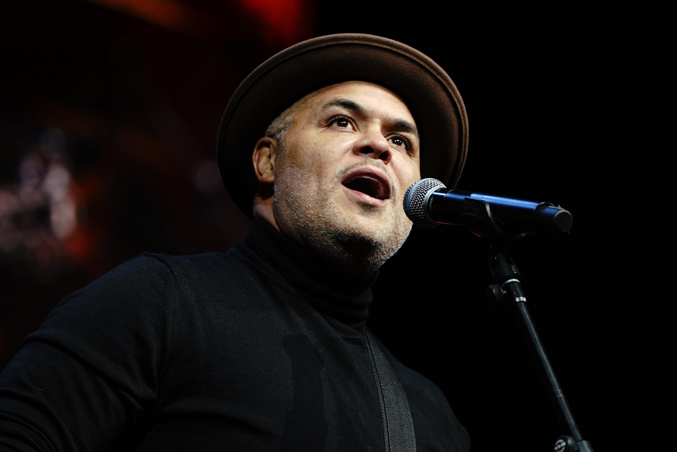 Israel Houghton photo 3