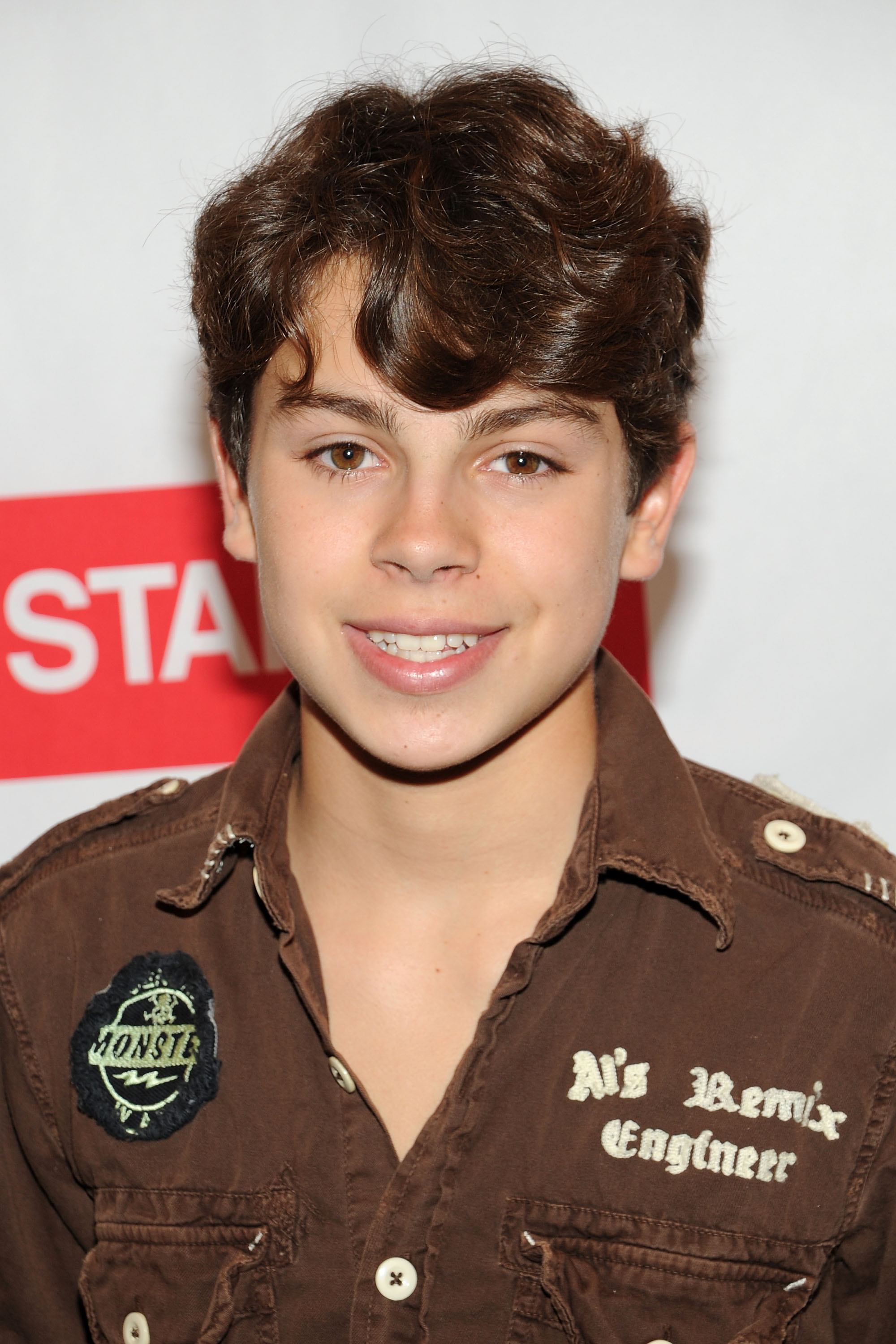 Jake T. Austin photo 3