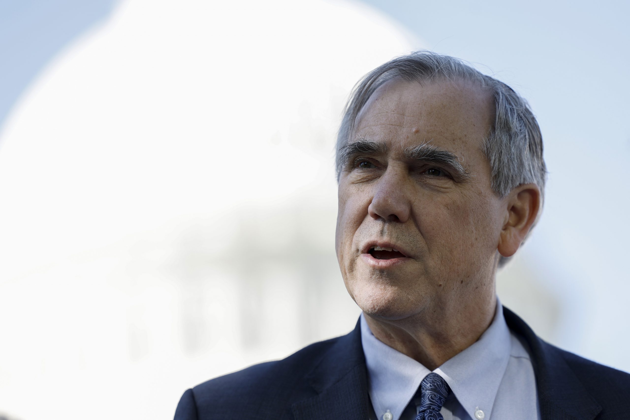 Jeff Merkley photo 3