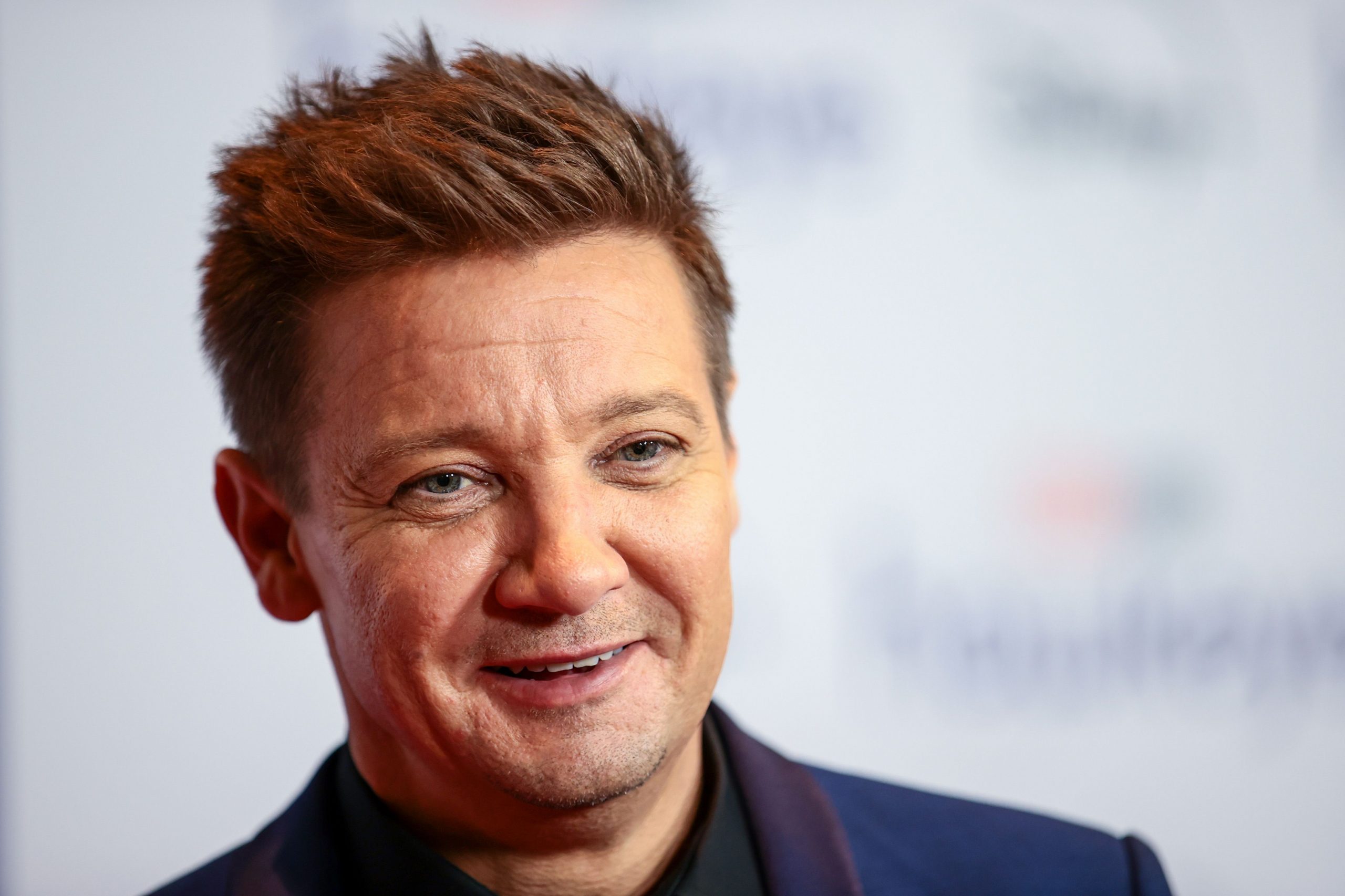 Jeremy Renner photo 2