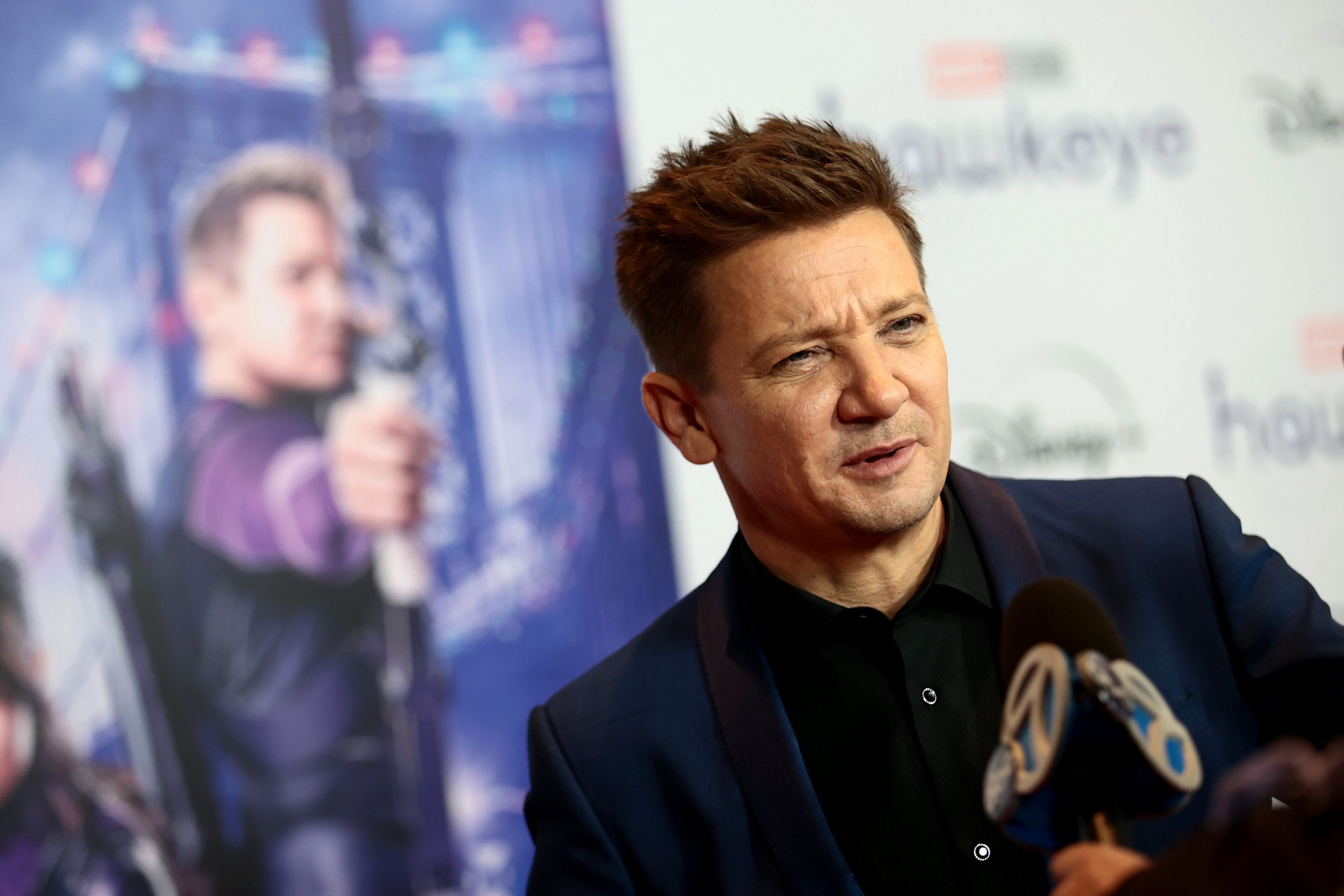 Jeremy Renner photo 3