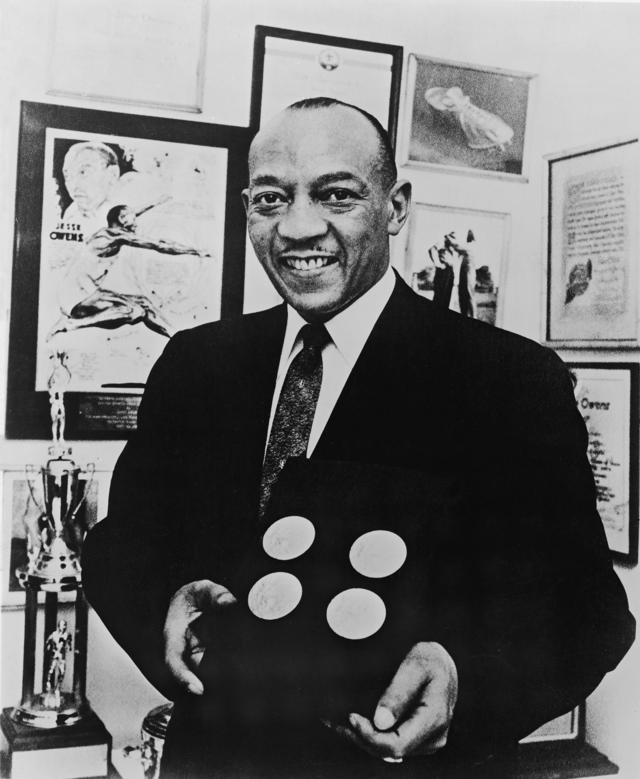 Jesse Owens photo 2