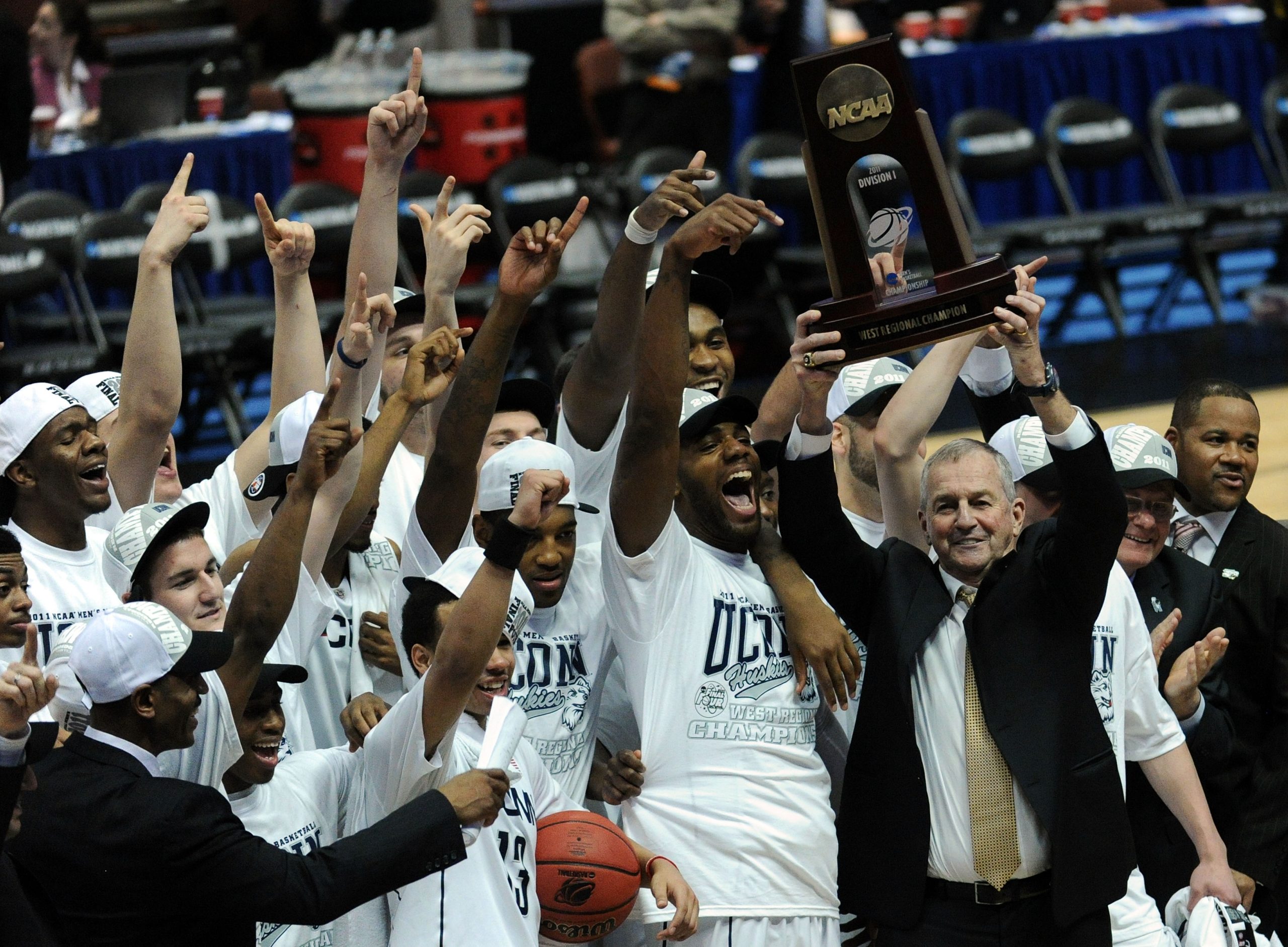 Jim Calhoun photo 2