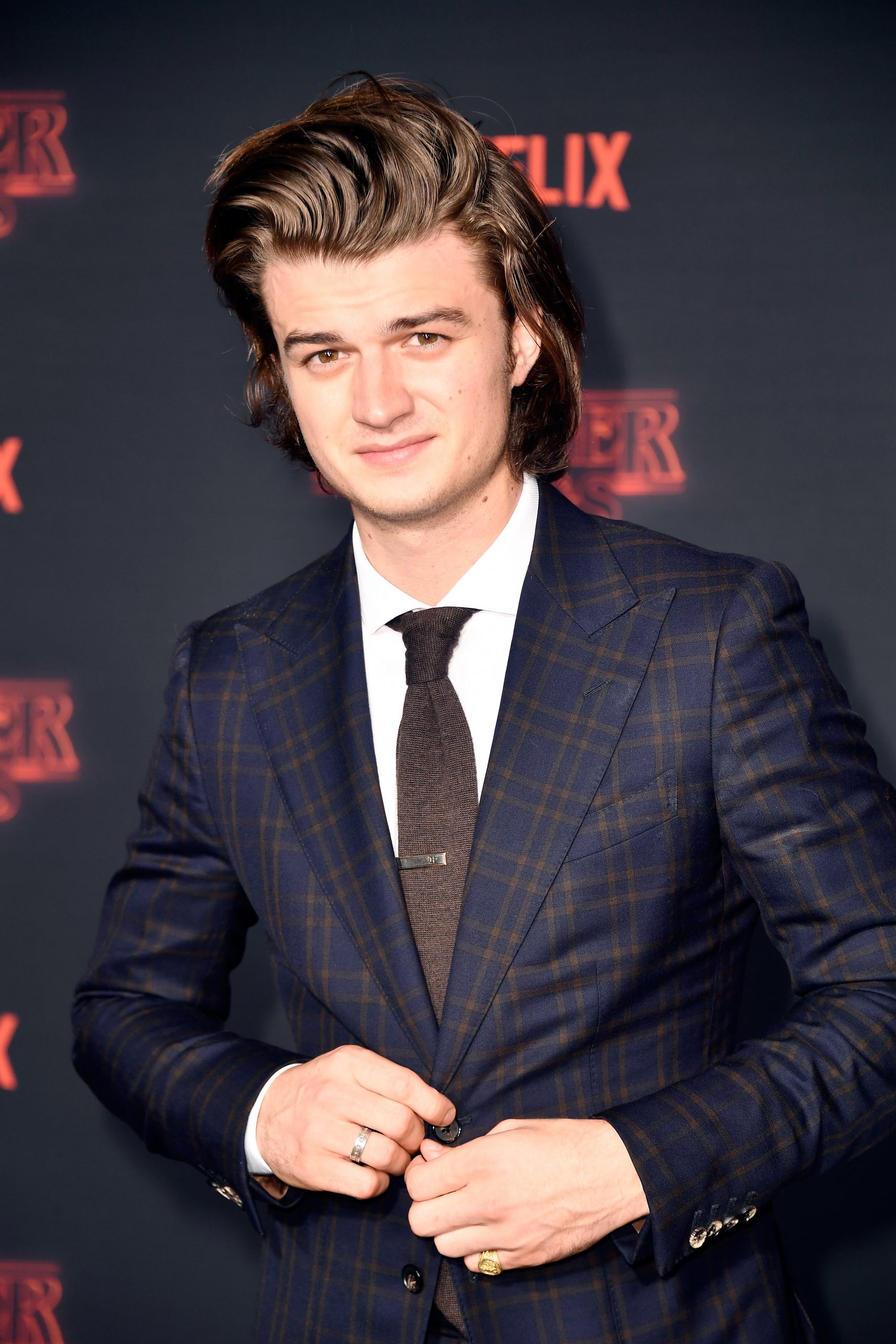 Joe Keery photo