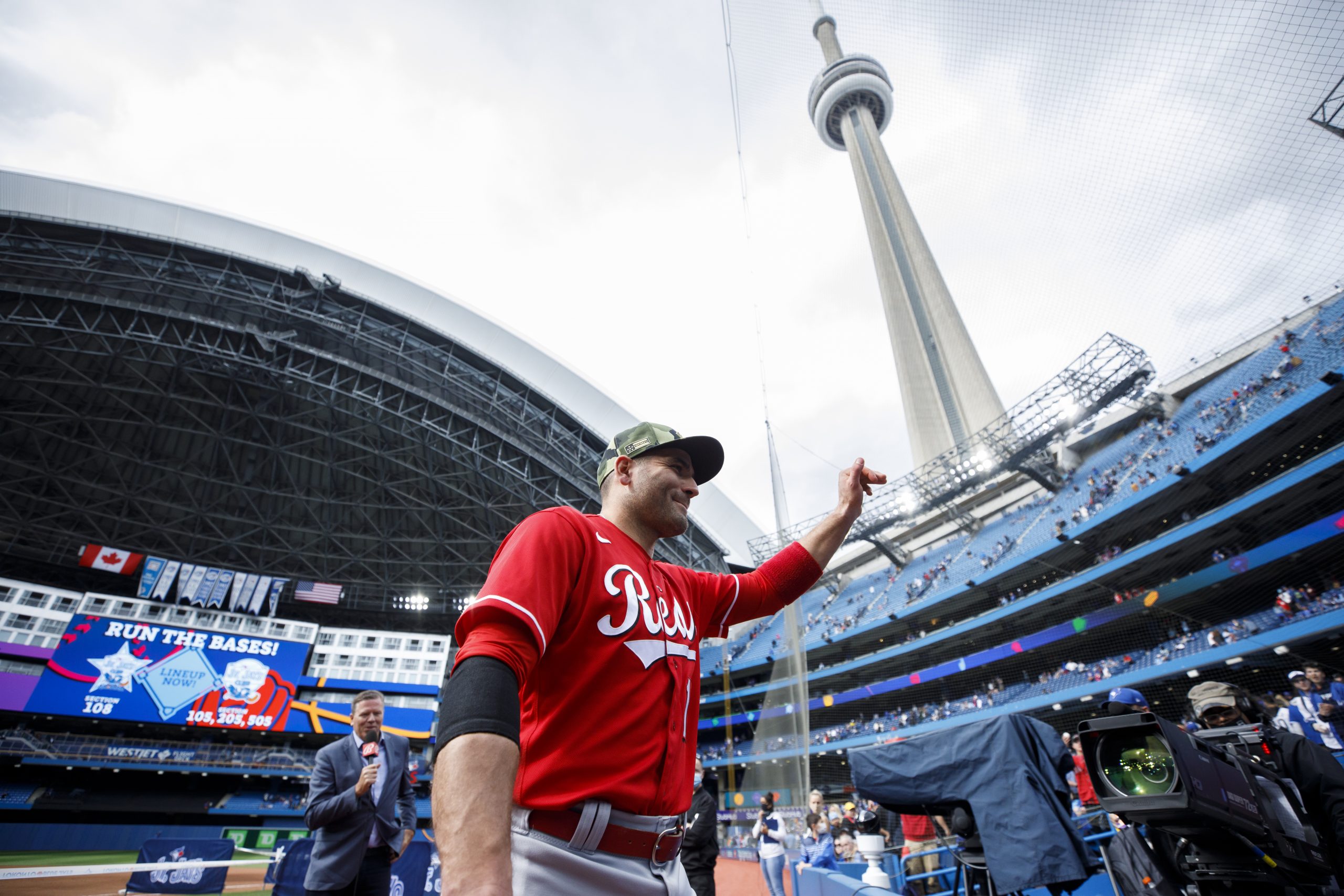 Joey Votto photo