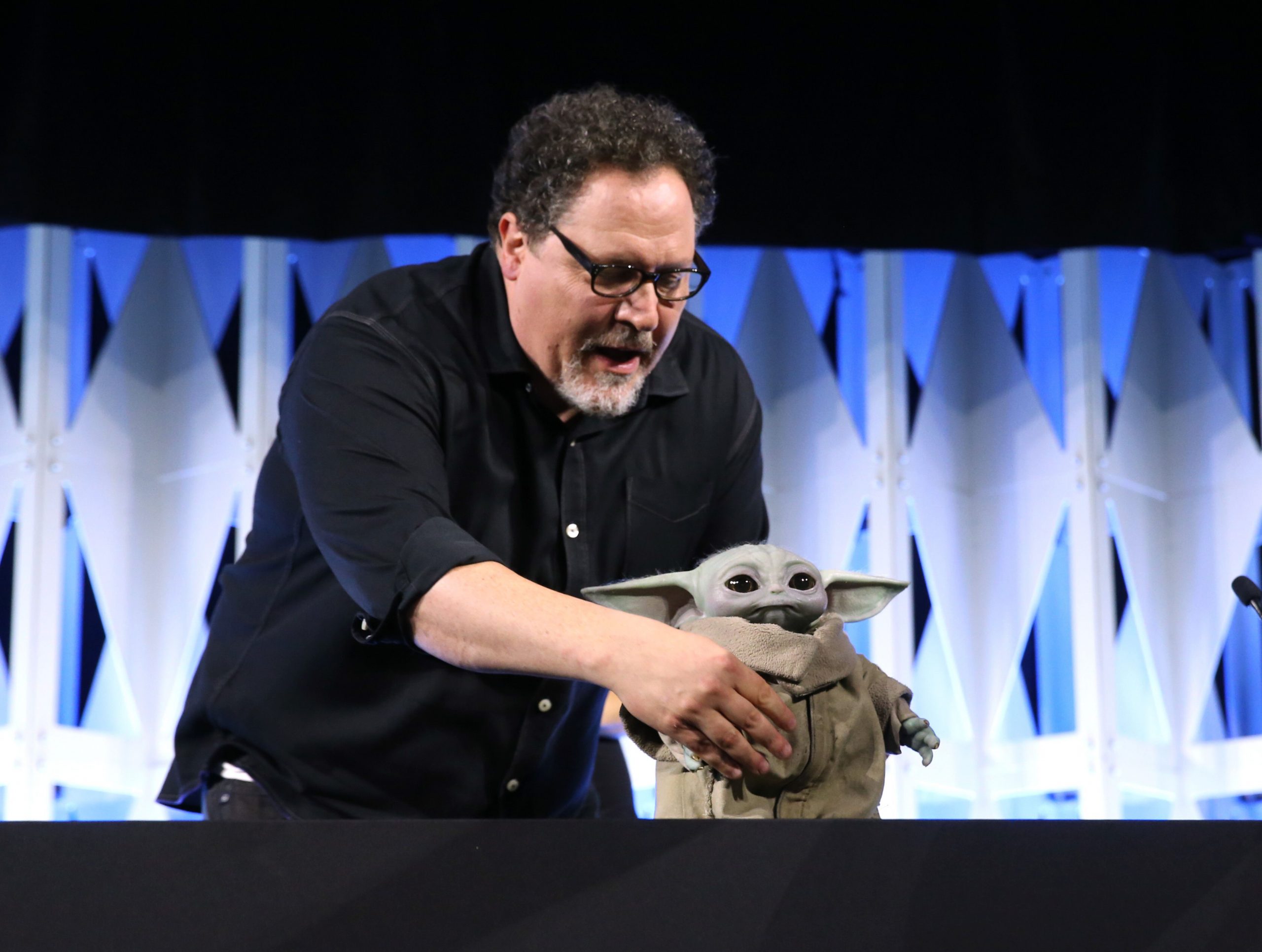 Jon Favreau photo