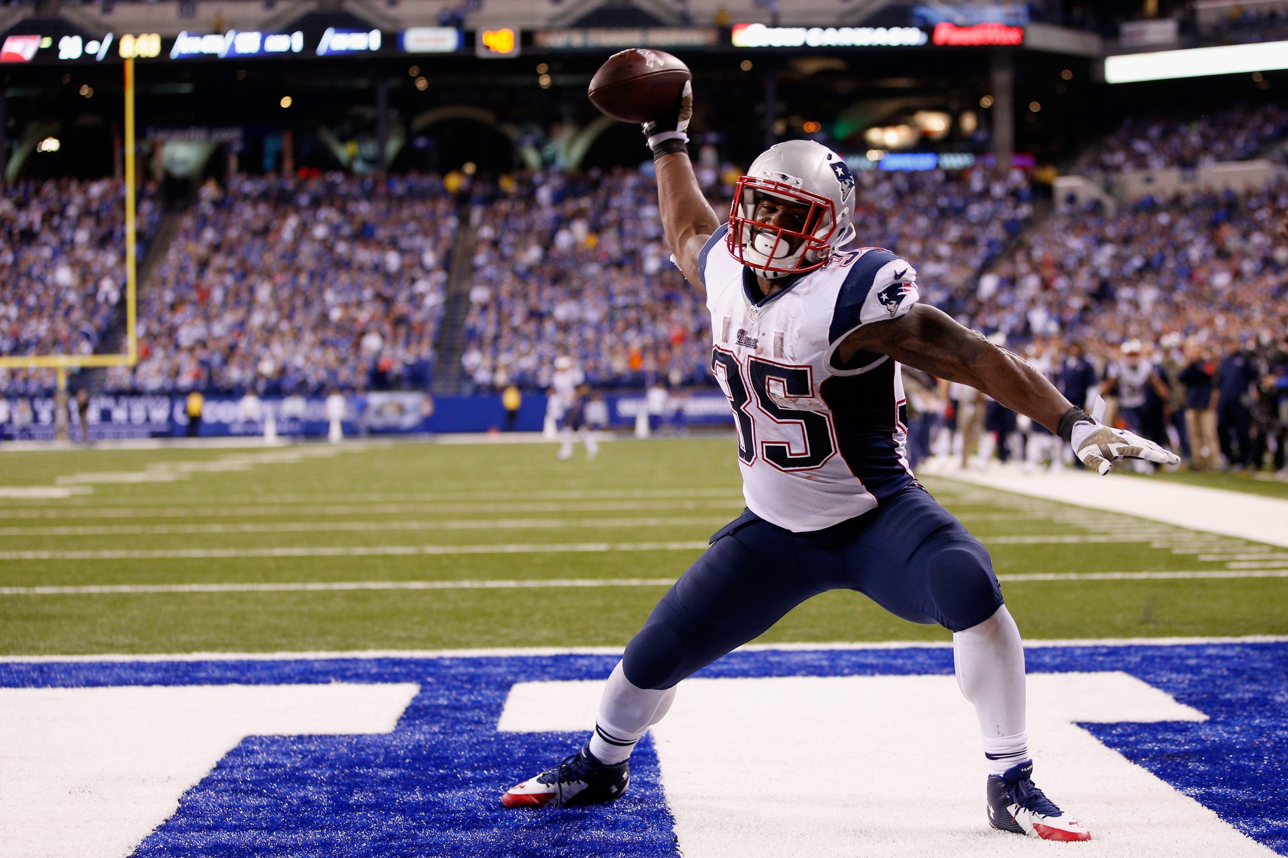 Jonas Gray photo 2