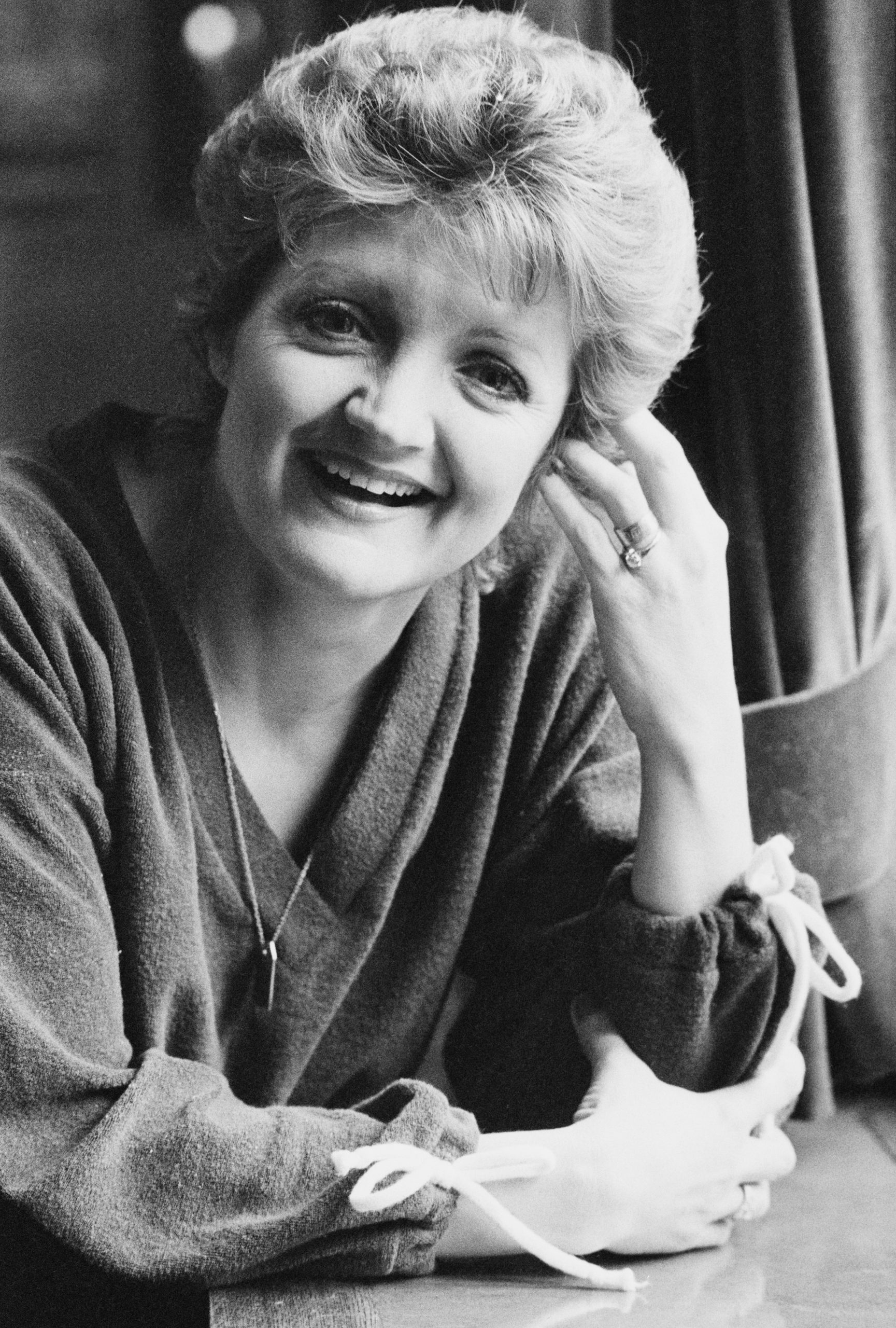 Julia McKenzie photo