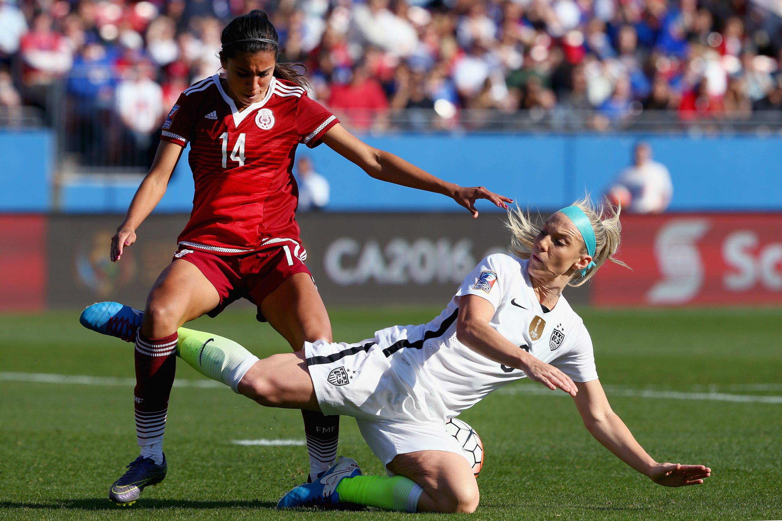 Julie Johnston photo 3