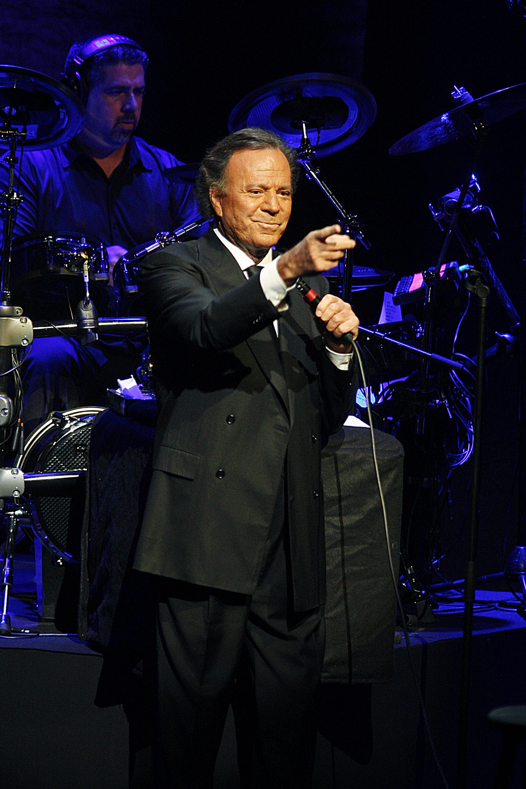 Julio Iglesias photo 2