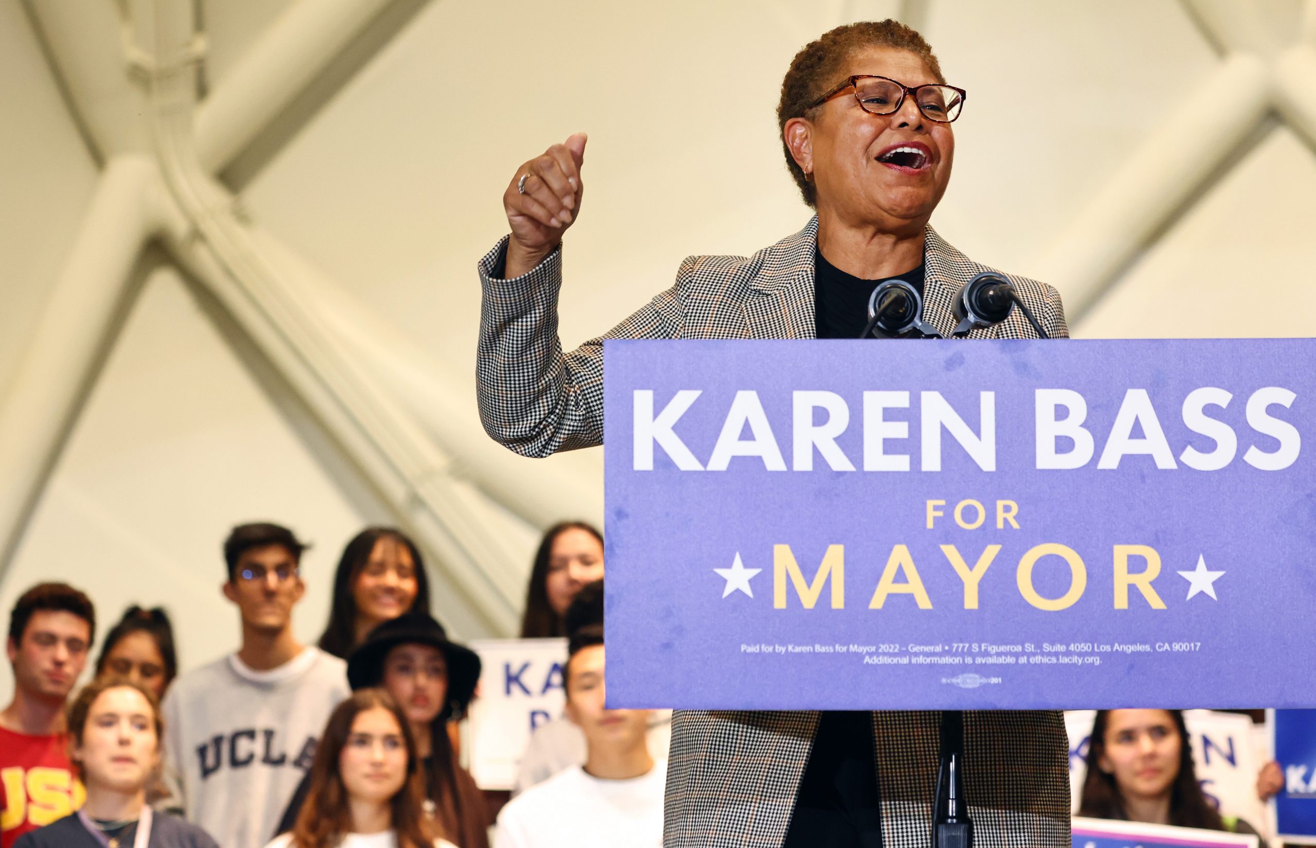 Karen Bass photo 3