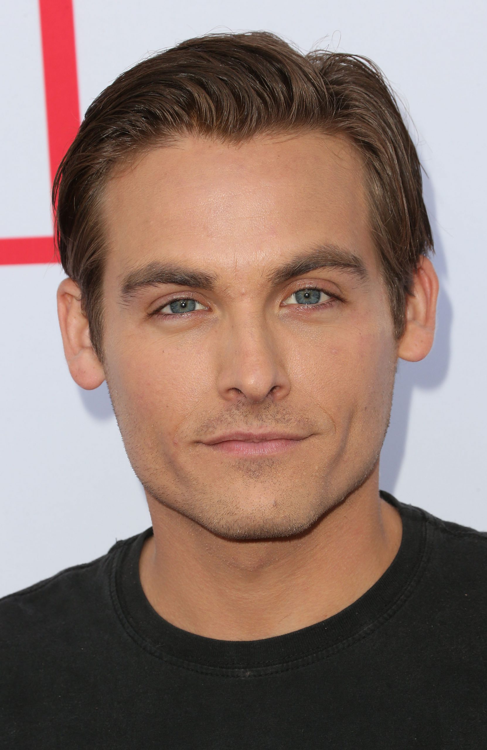 Kevin Zegers photo 2