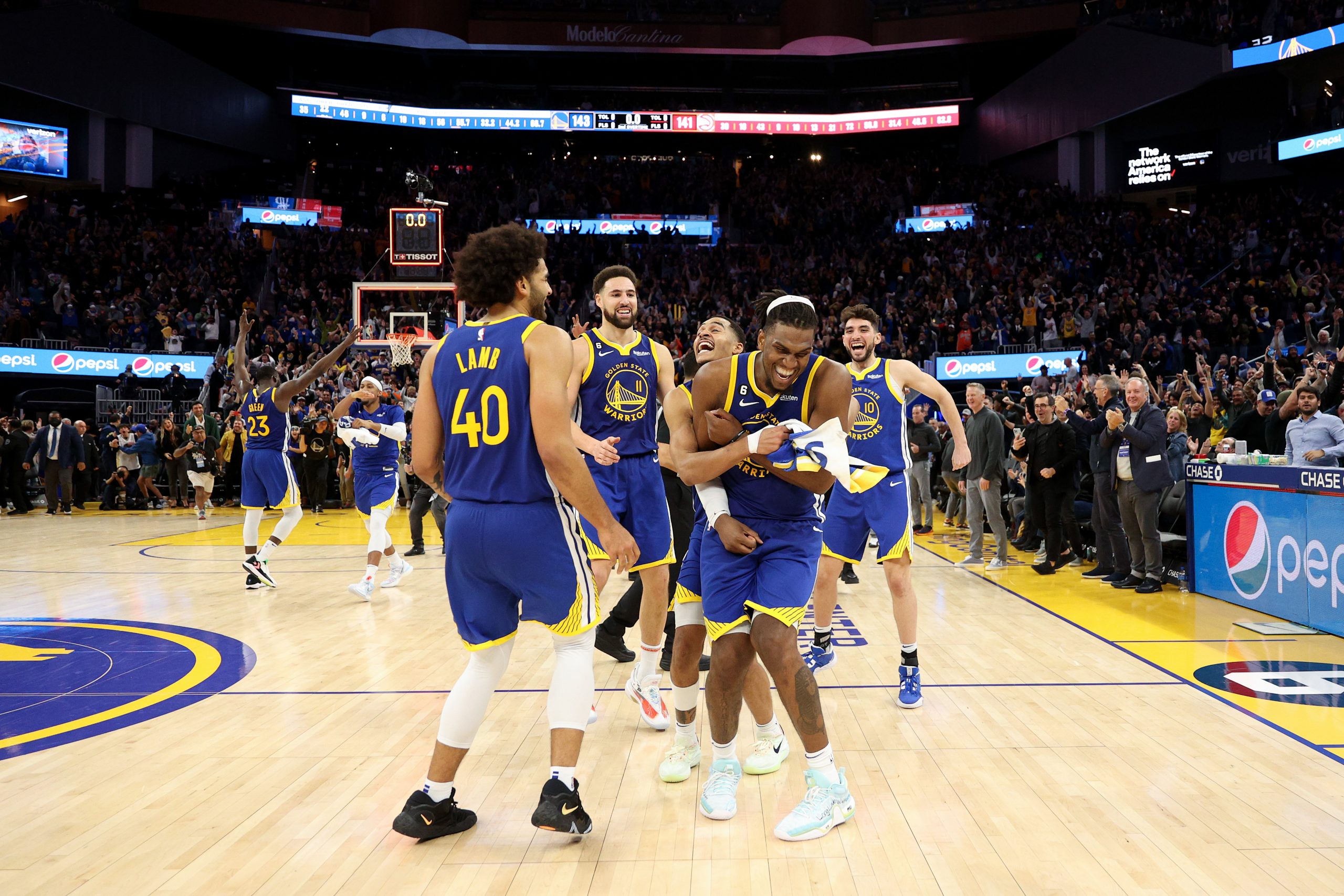 Kevon Looney photo