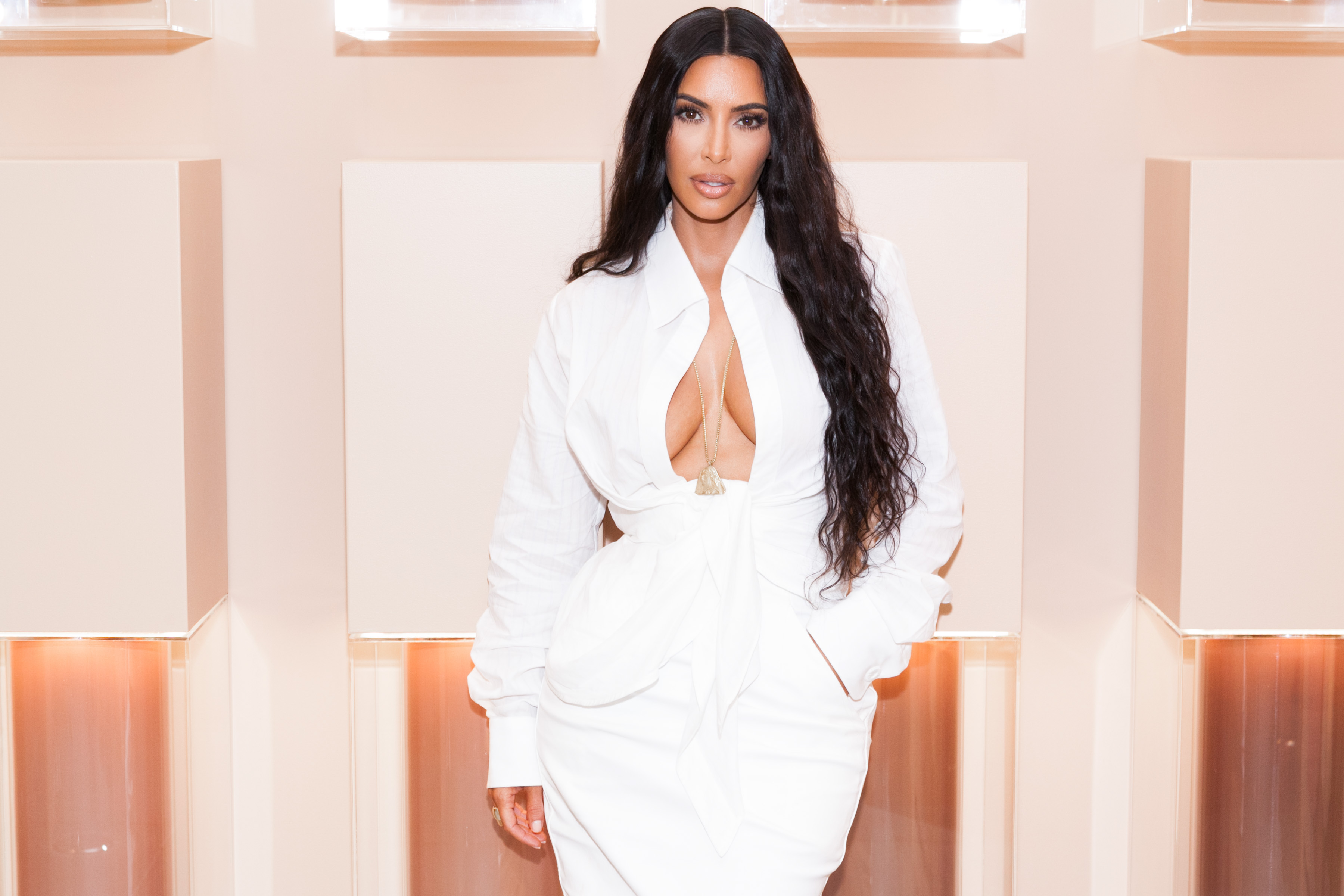 Kim Kardashian photo 3