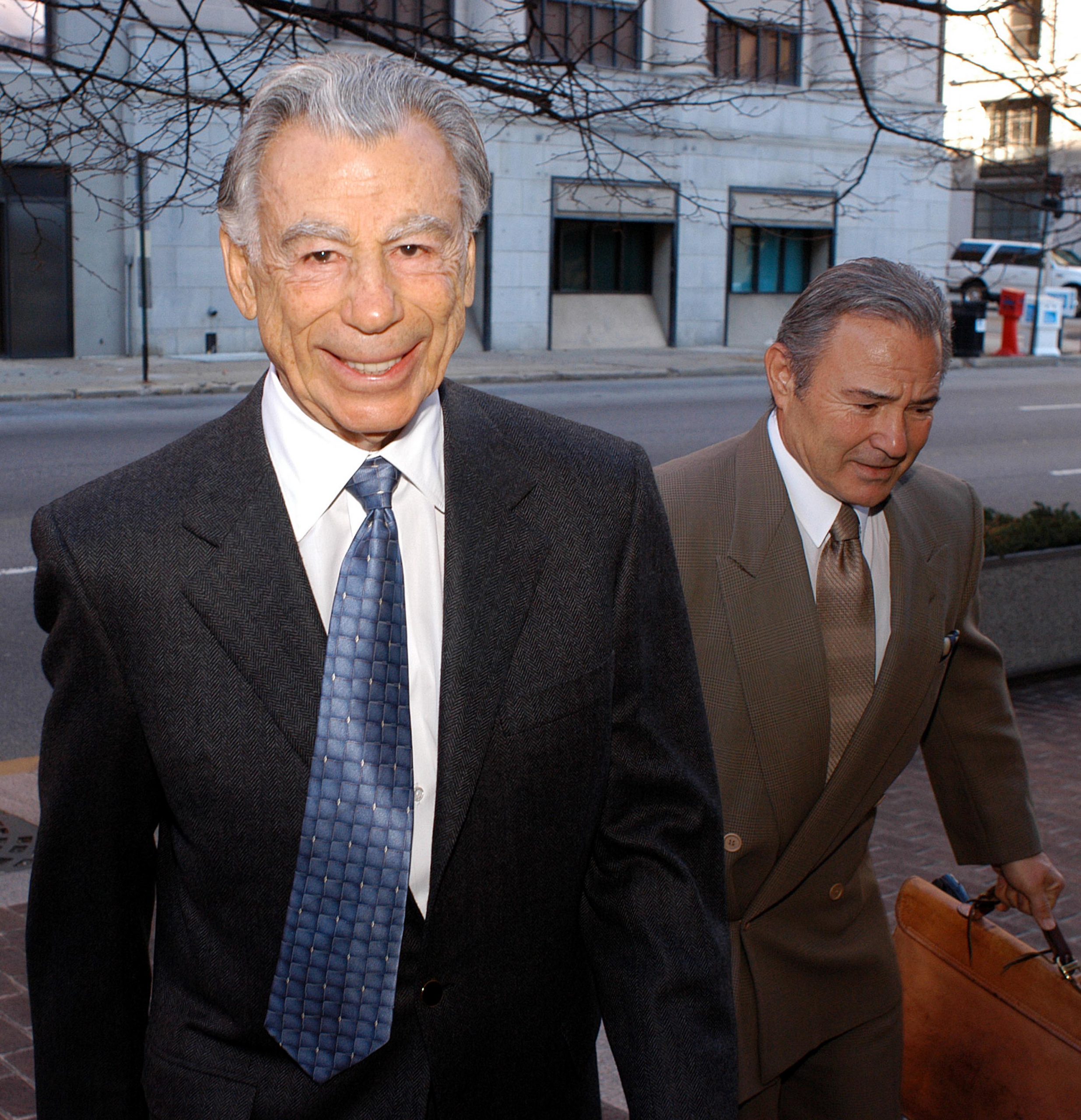 Kirk Kerkorian photo