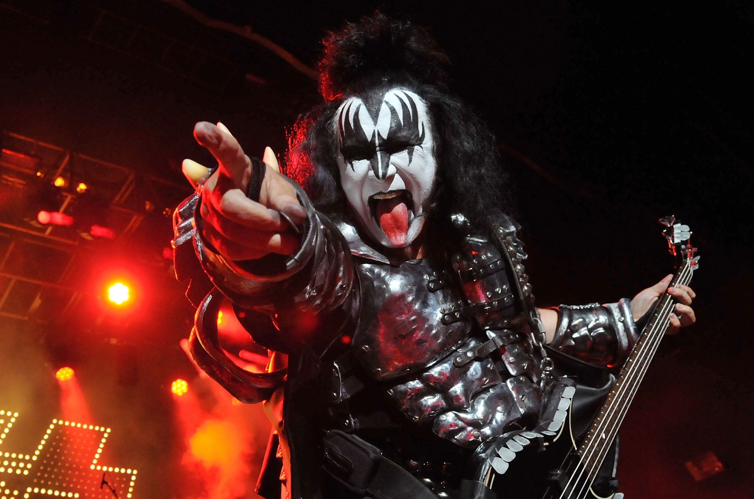 Kiss photo