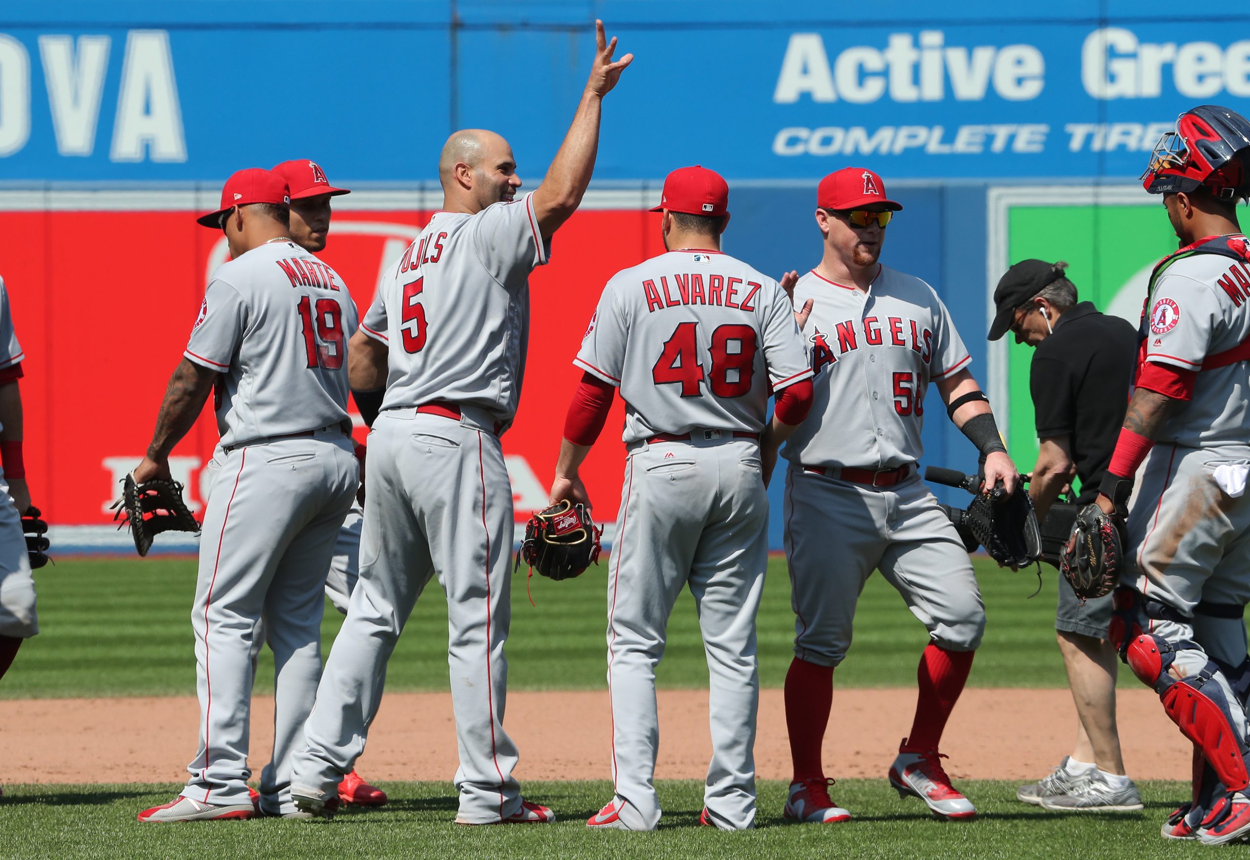 Kole Calhoun photo 2