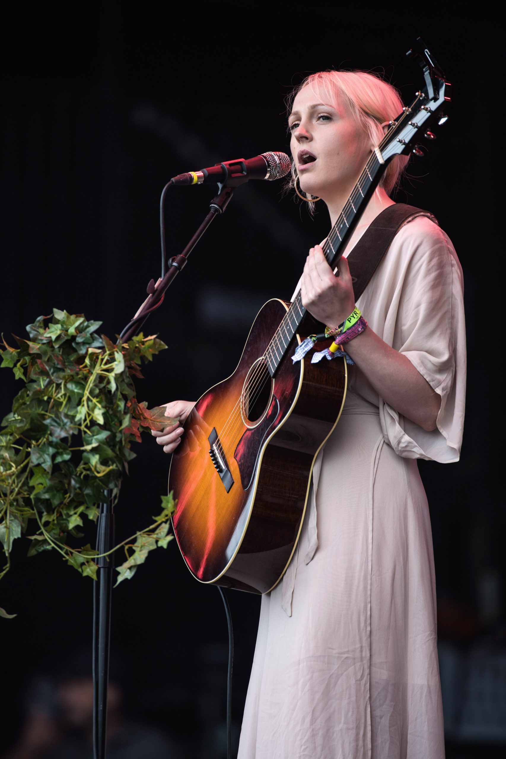 Laura Marling photo 3