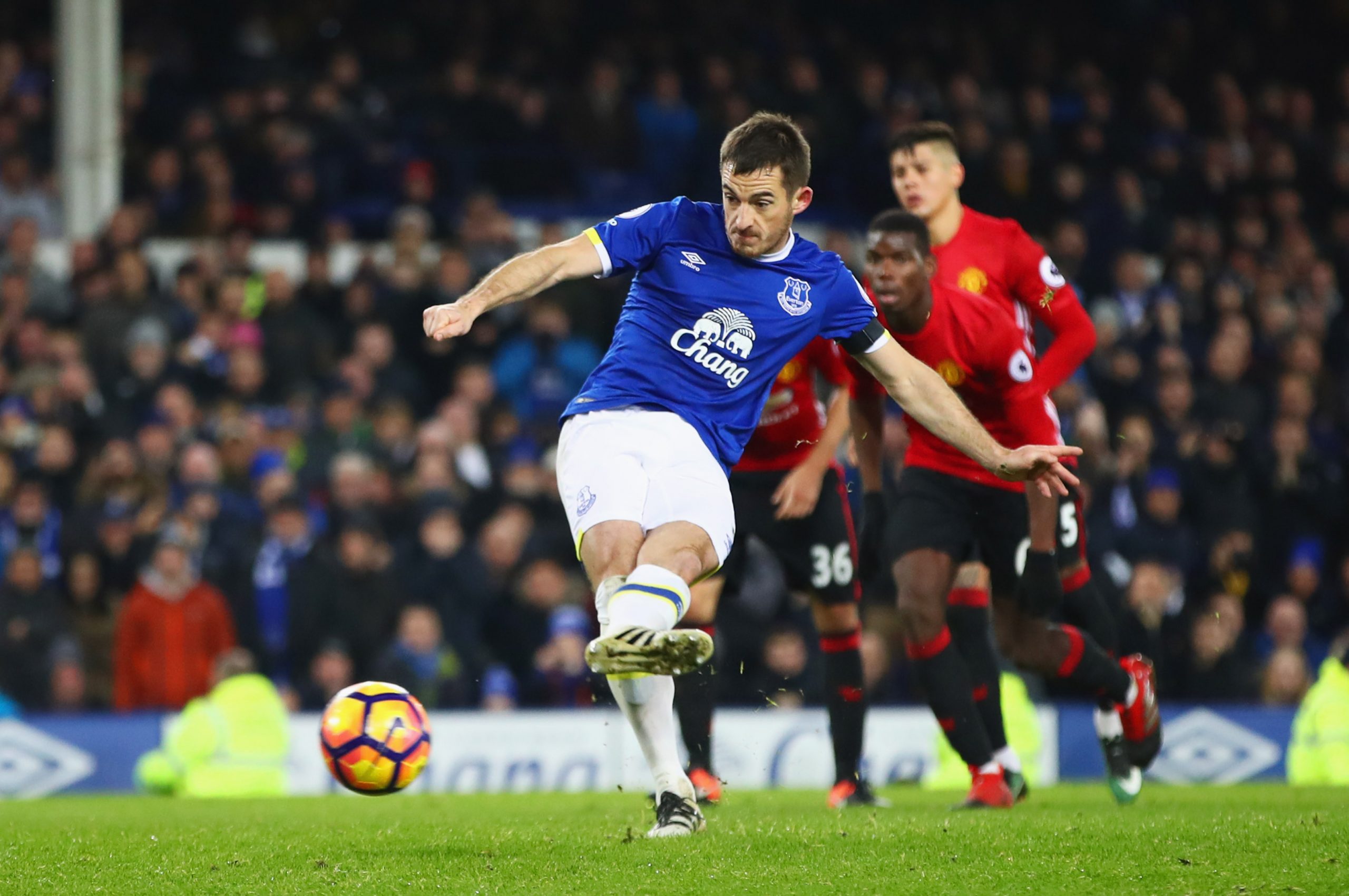 Leighton Baines photo