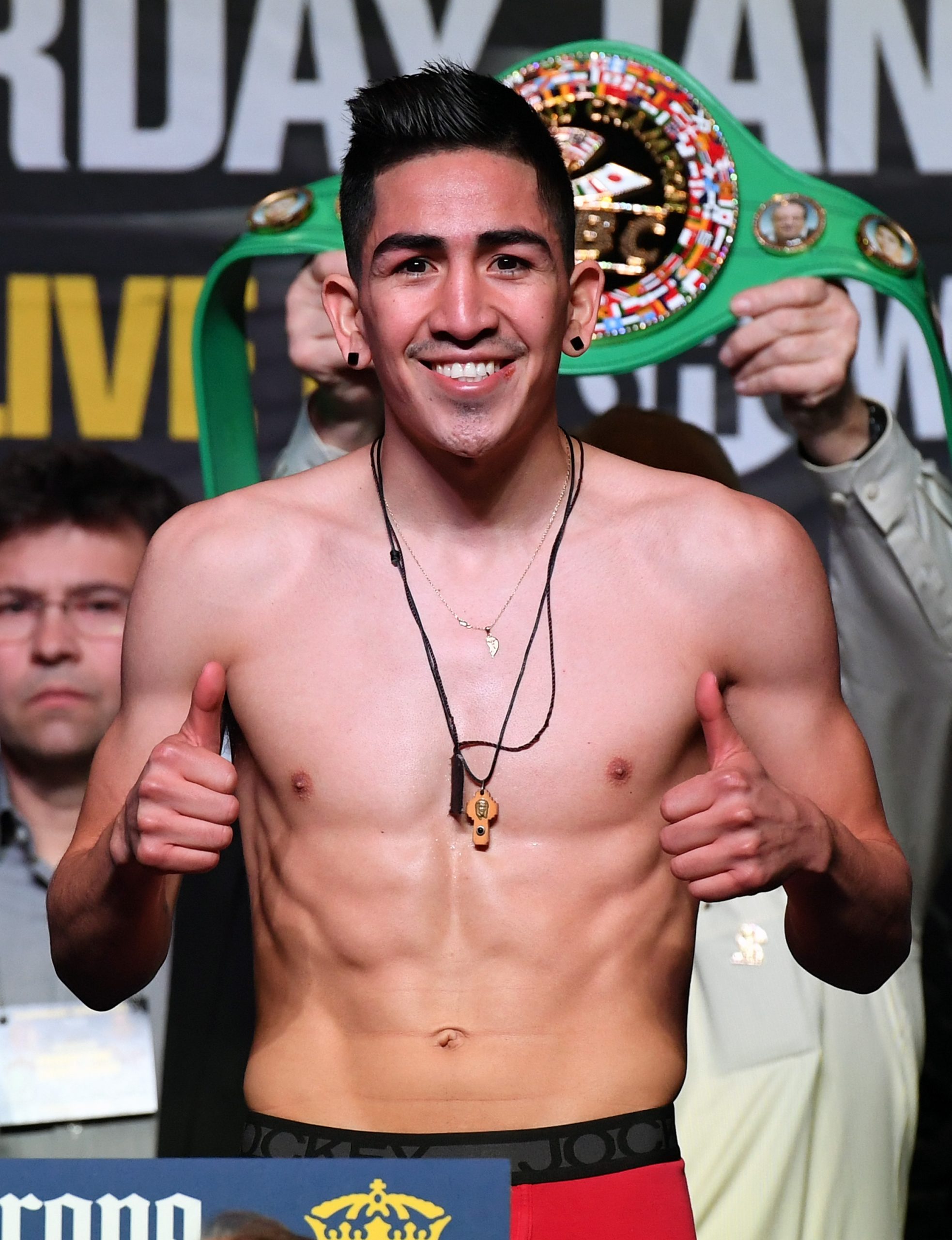 Leo Santa Cruz photo