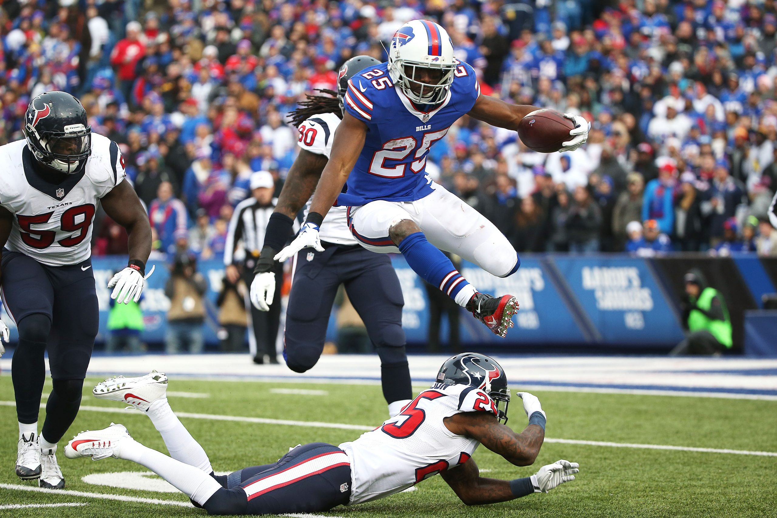 LeSean McCoy photo 3