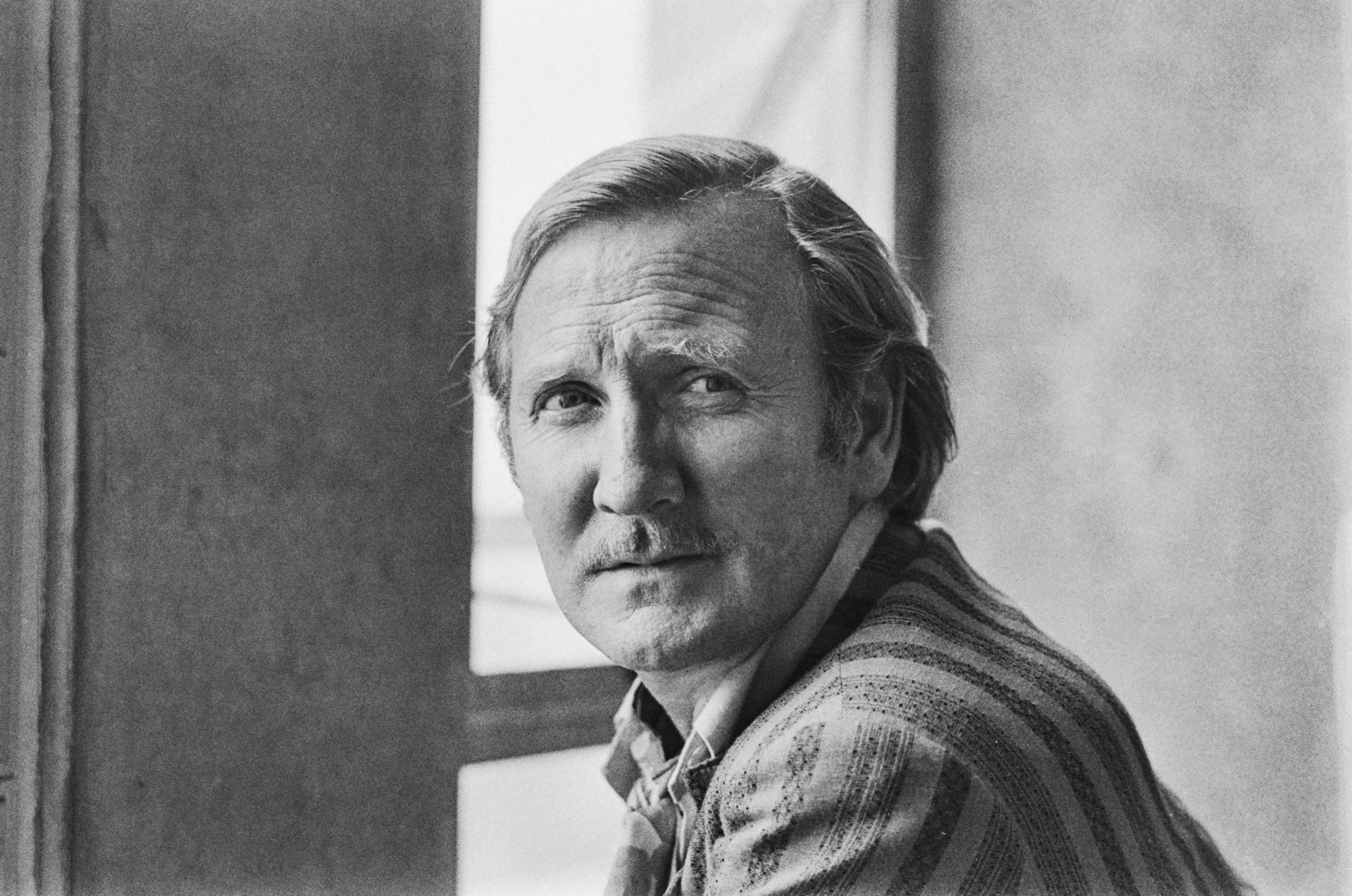 Leslie Phillips photo 2