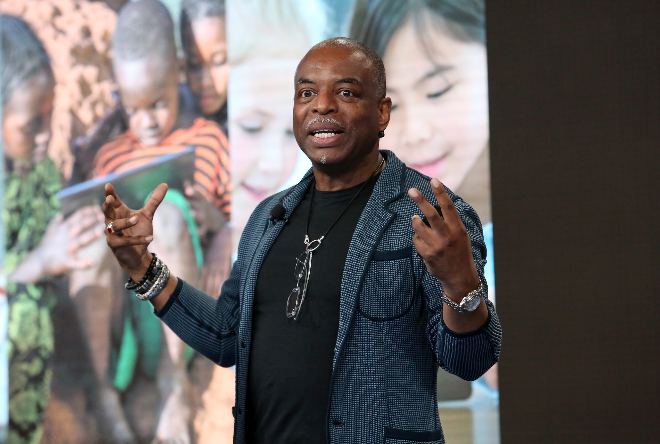 LeVar Burton photo 3