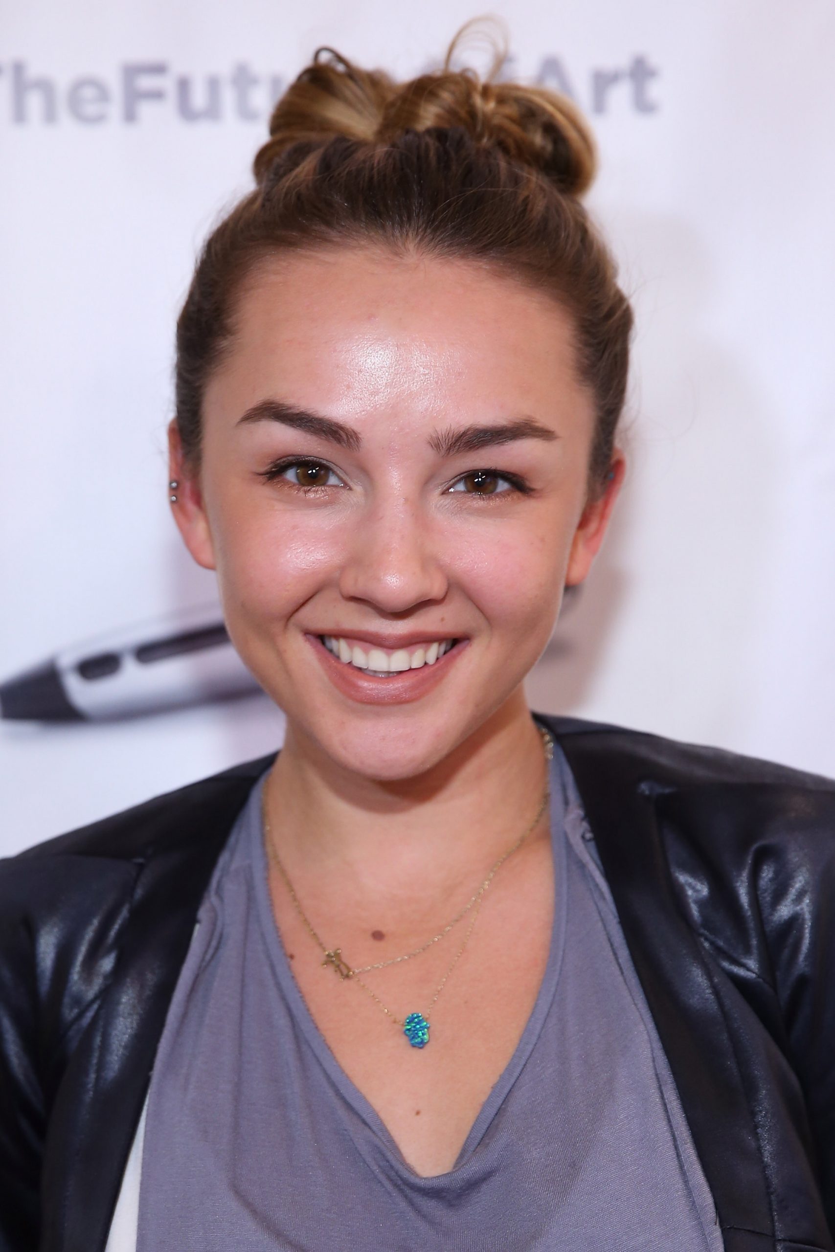 Lexi Ainsworth photo 2