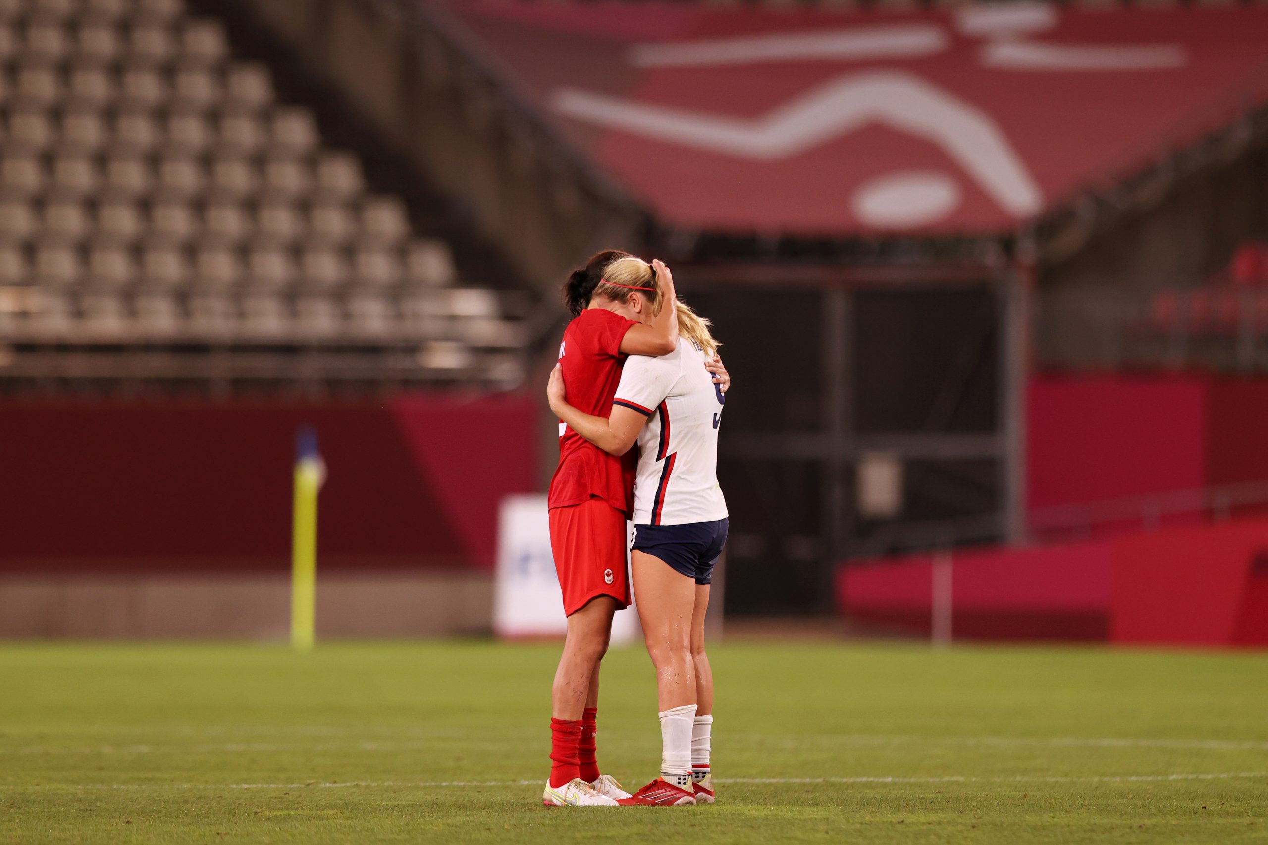 Lindsey Horan photo 2