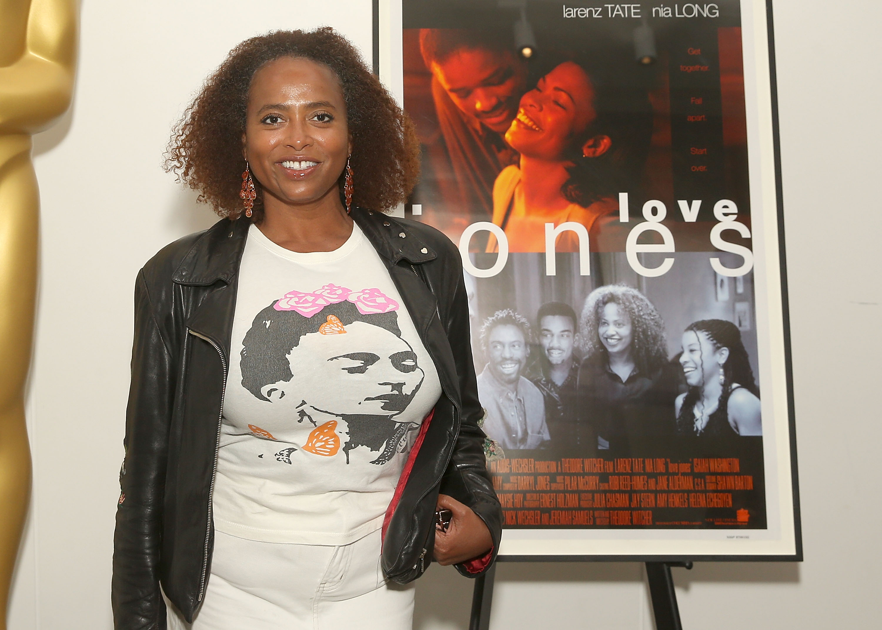 Lisa Nicole Carson photo 2