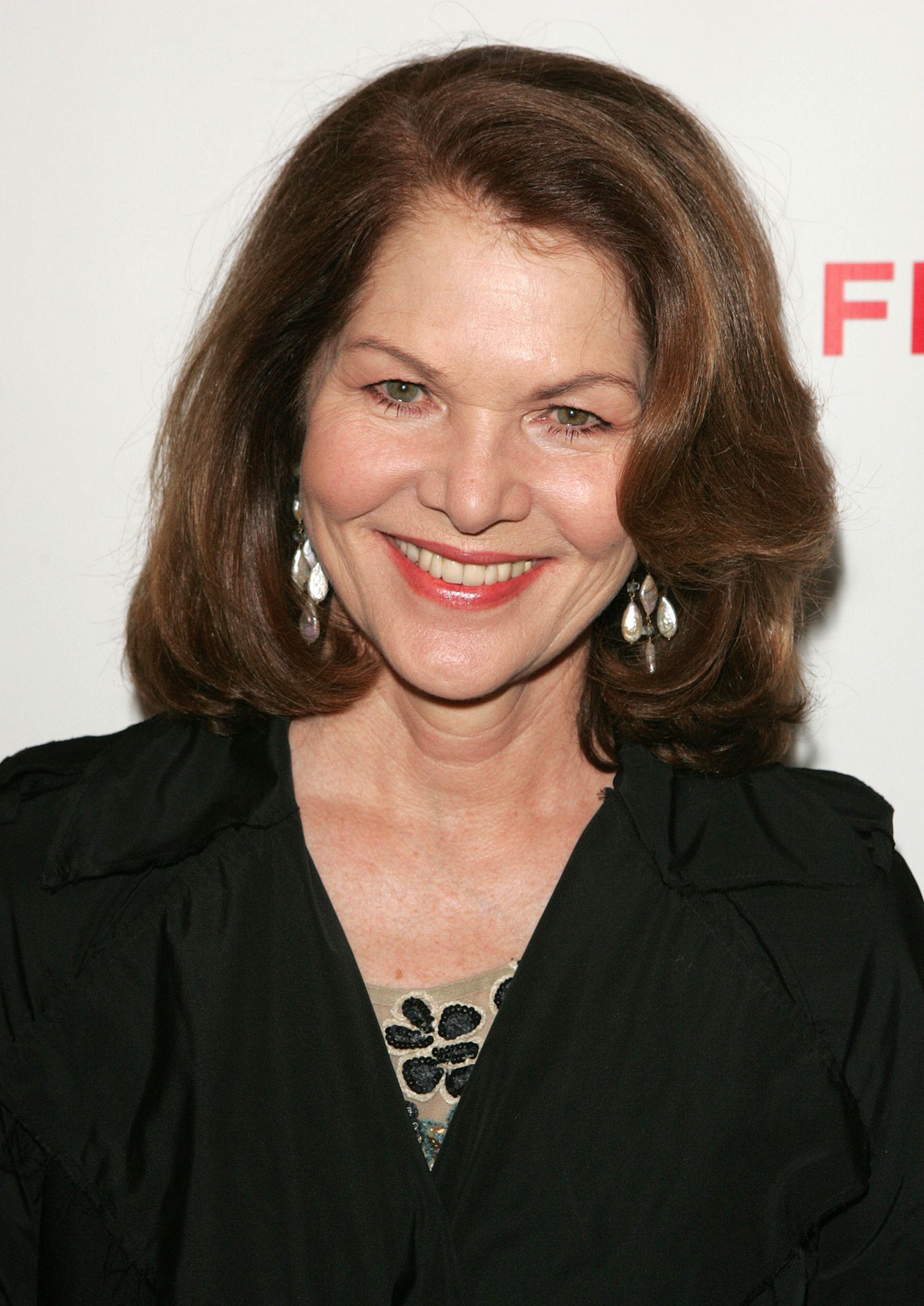 Lois Chiles photo