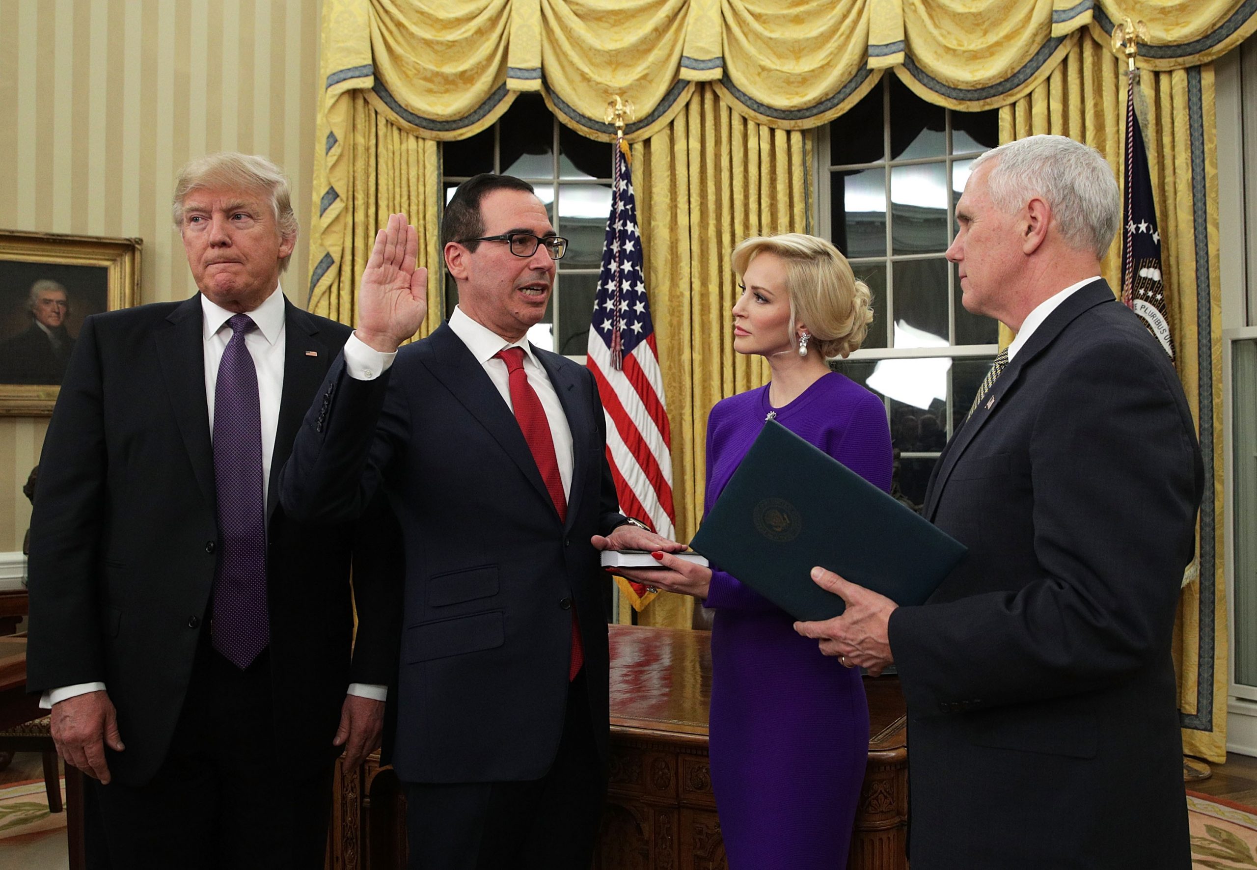 Louise Linton photo 3