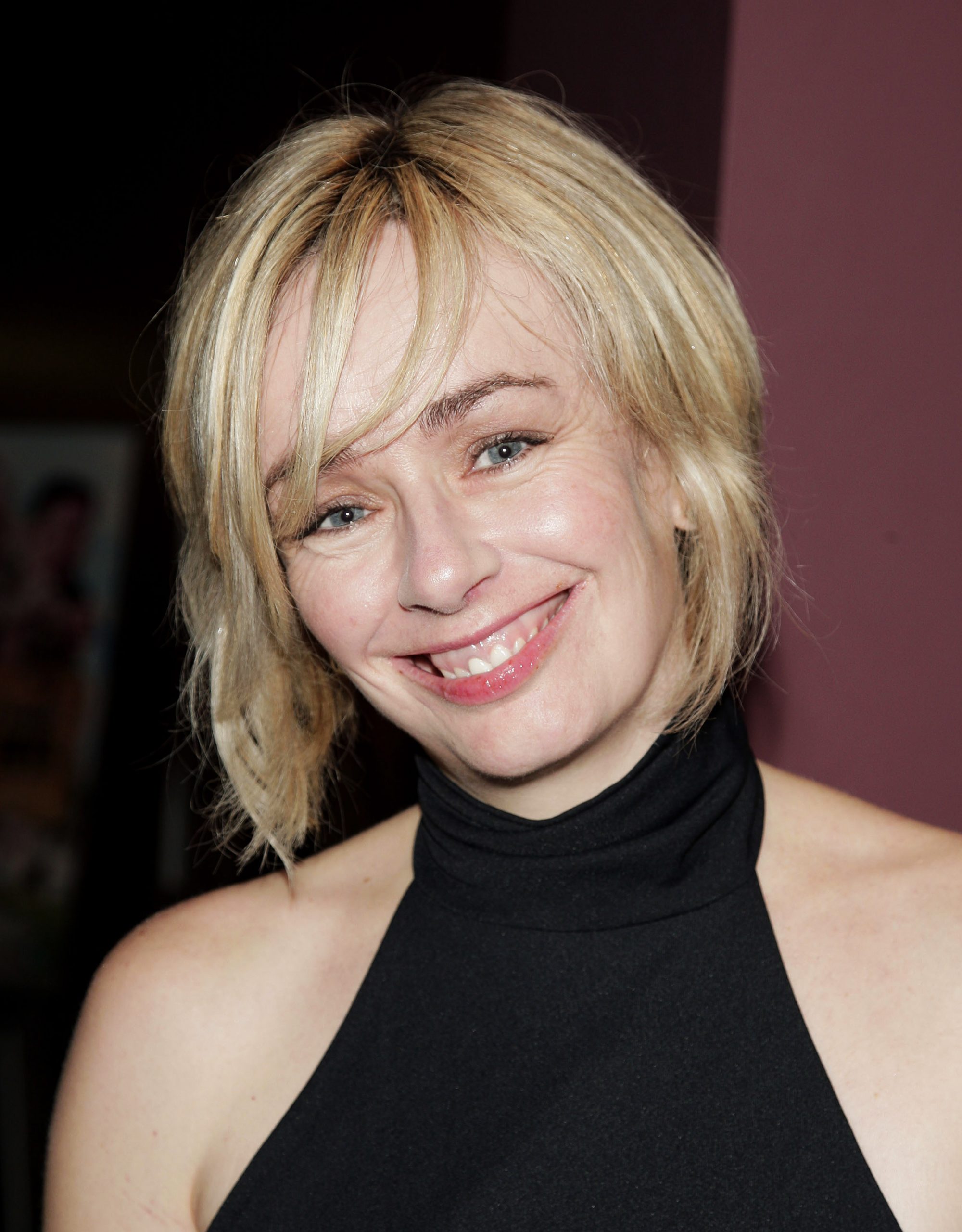 Lucy DeCoutere photo 3
