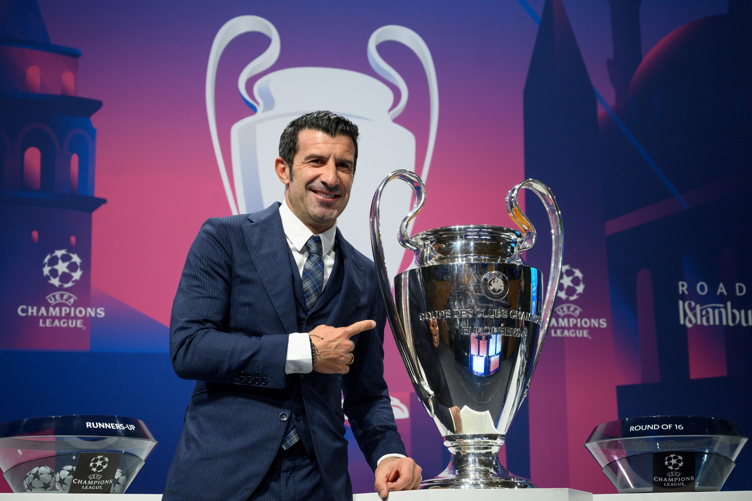 Luis Figo photo