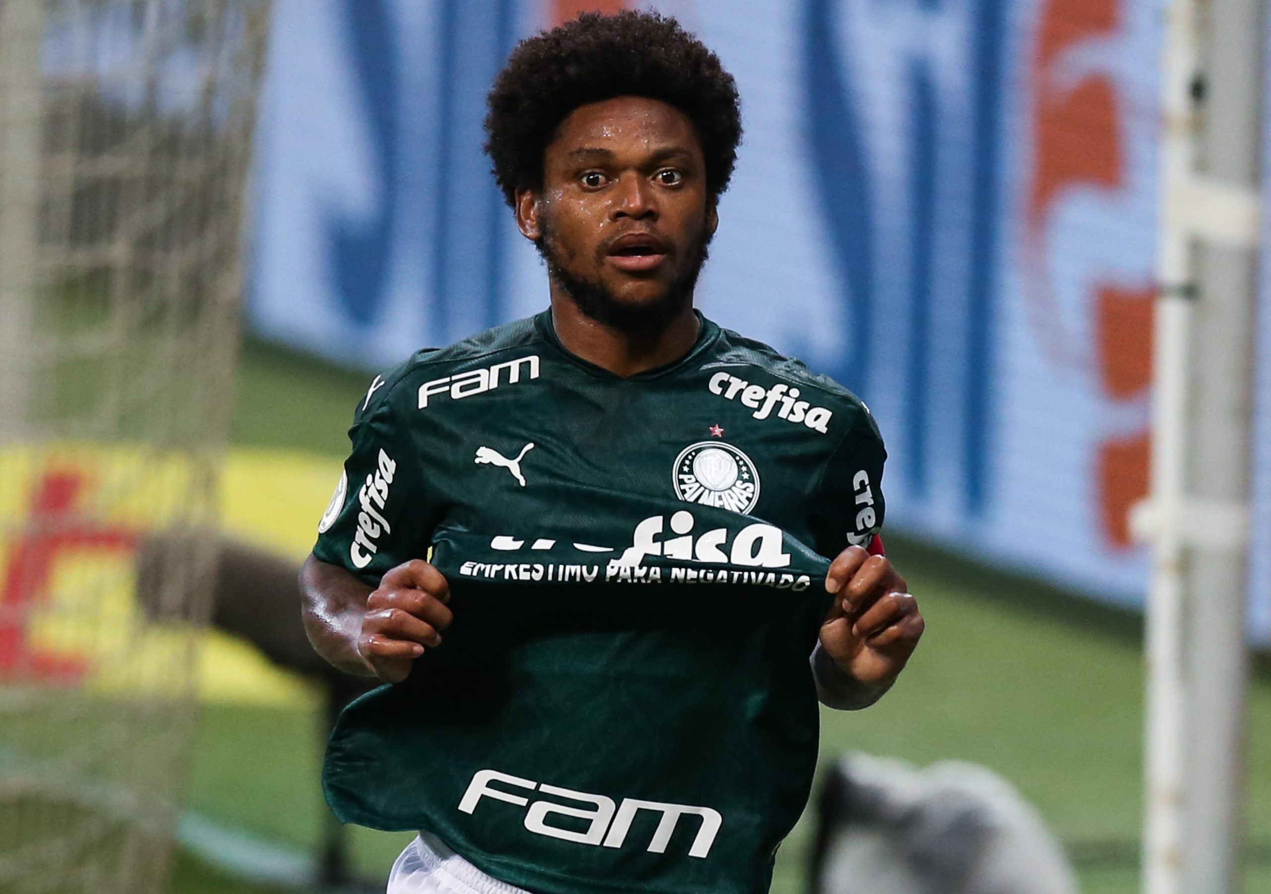 Luiz Adriano photo 2