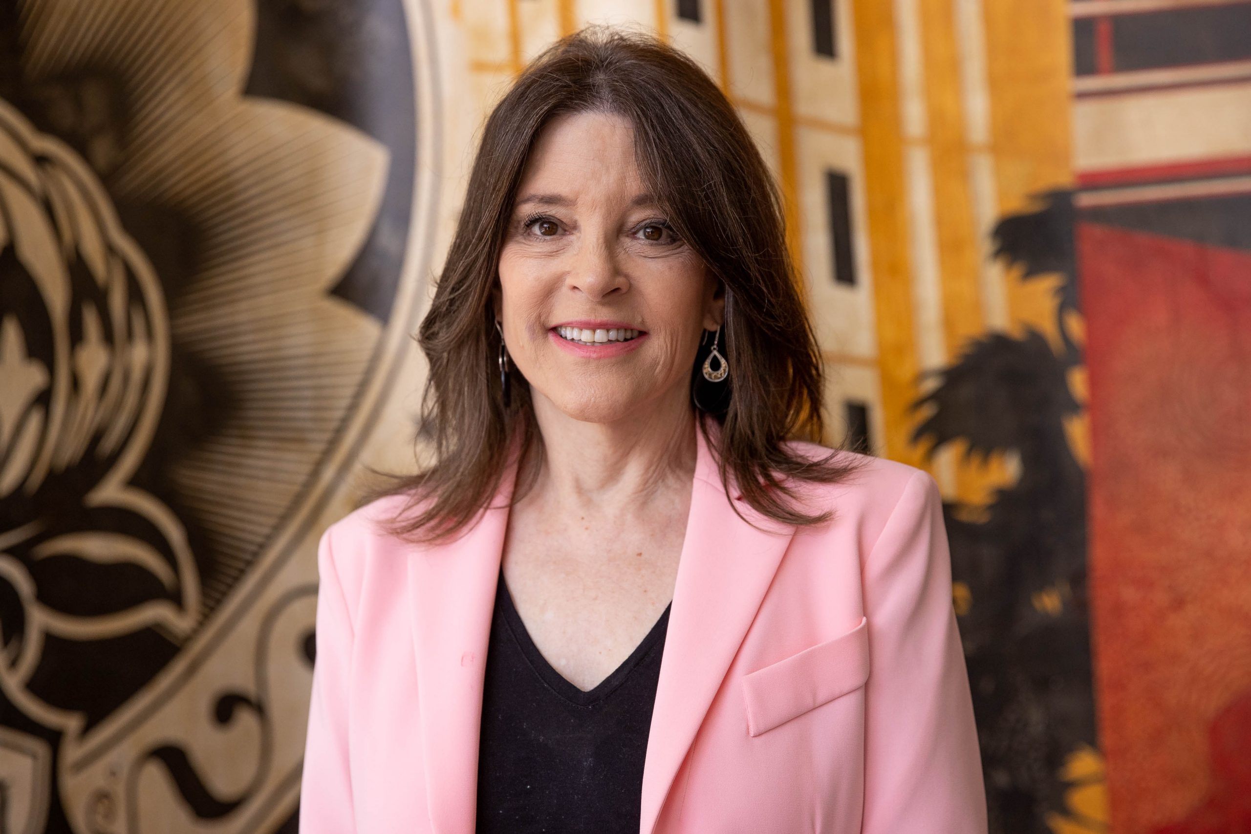 Marianne Williamson photo