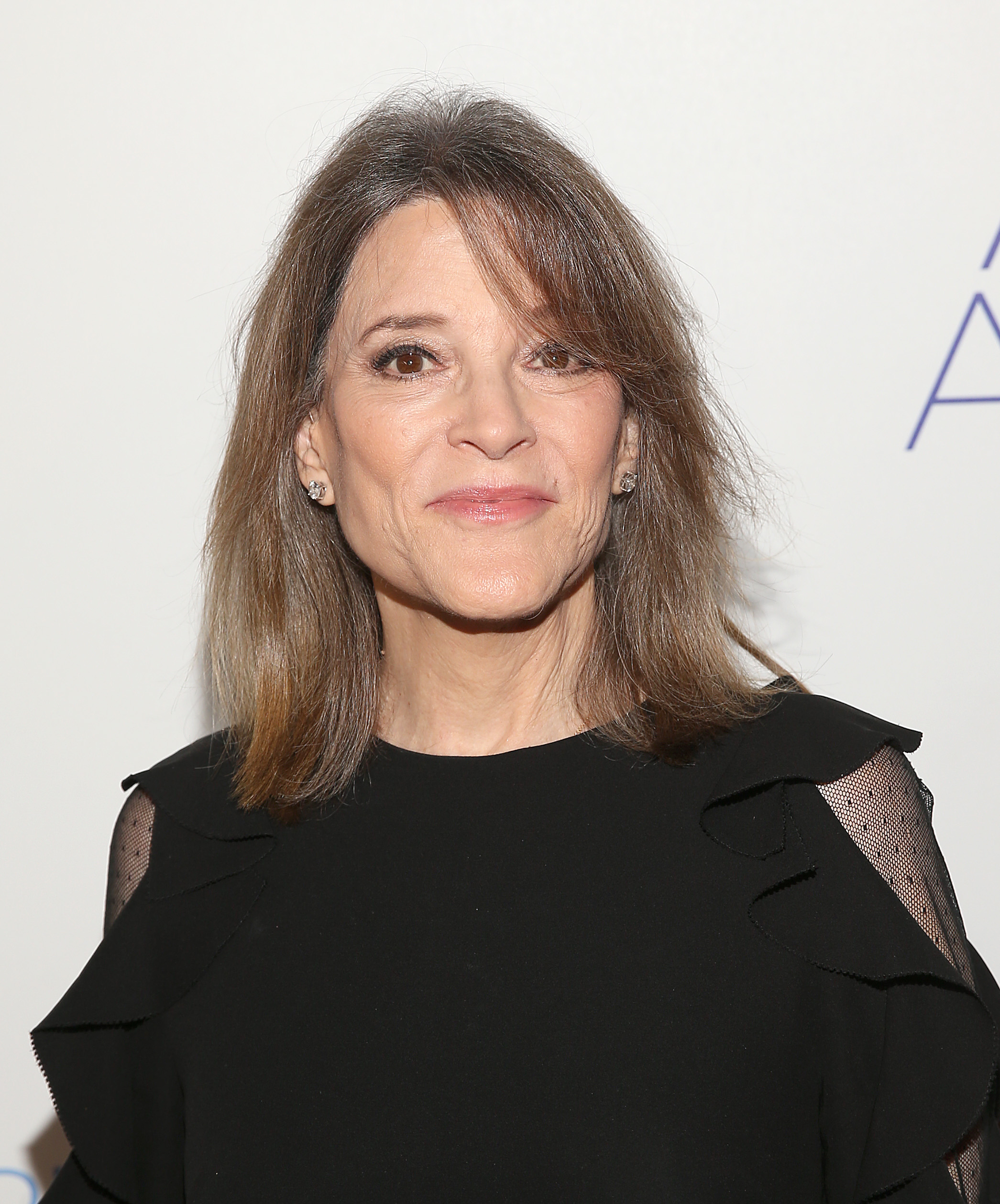 Marianne Williamson photo 3