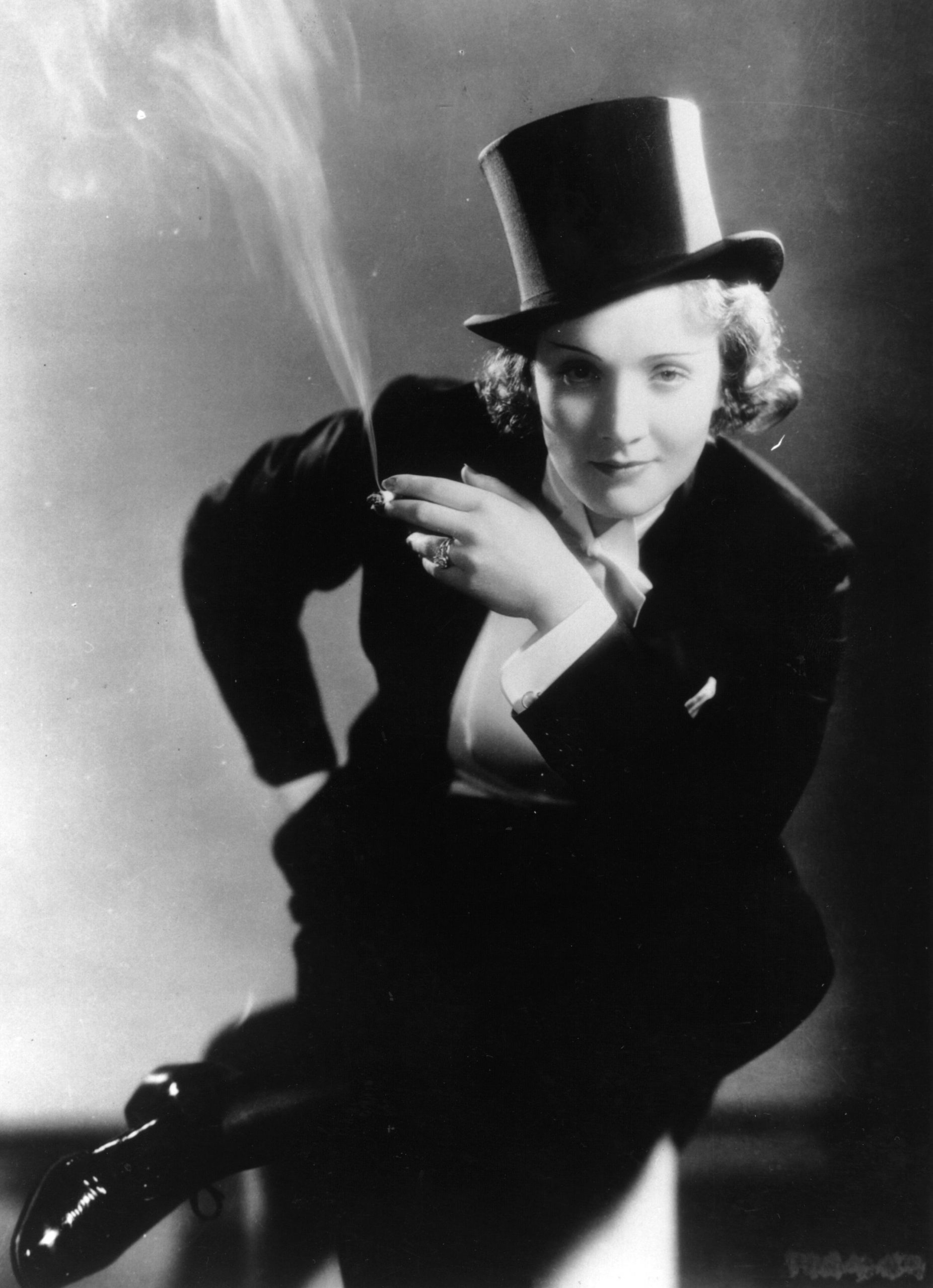 Marlene Dietrich photo 2