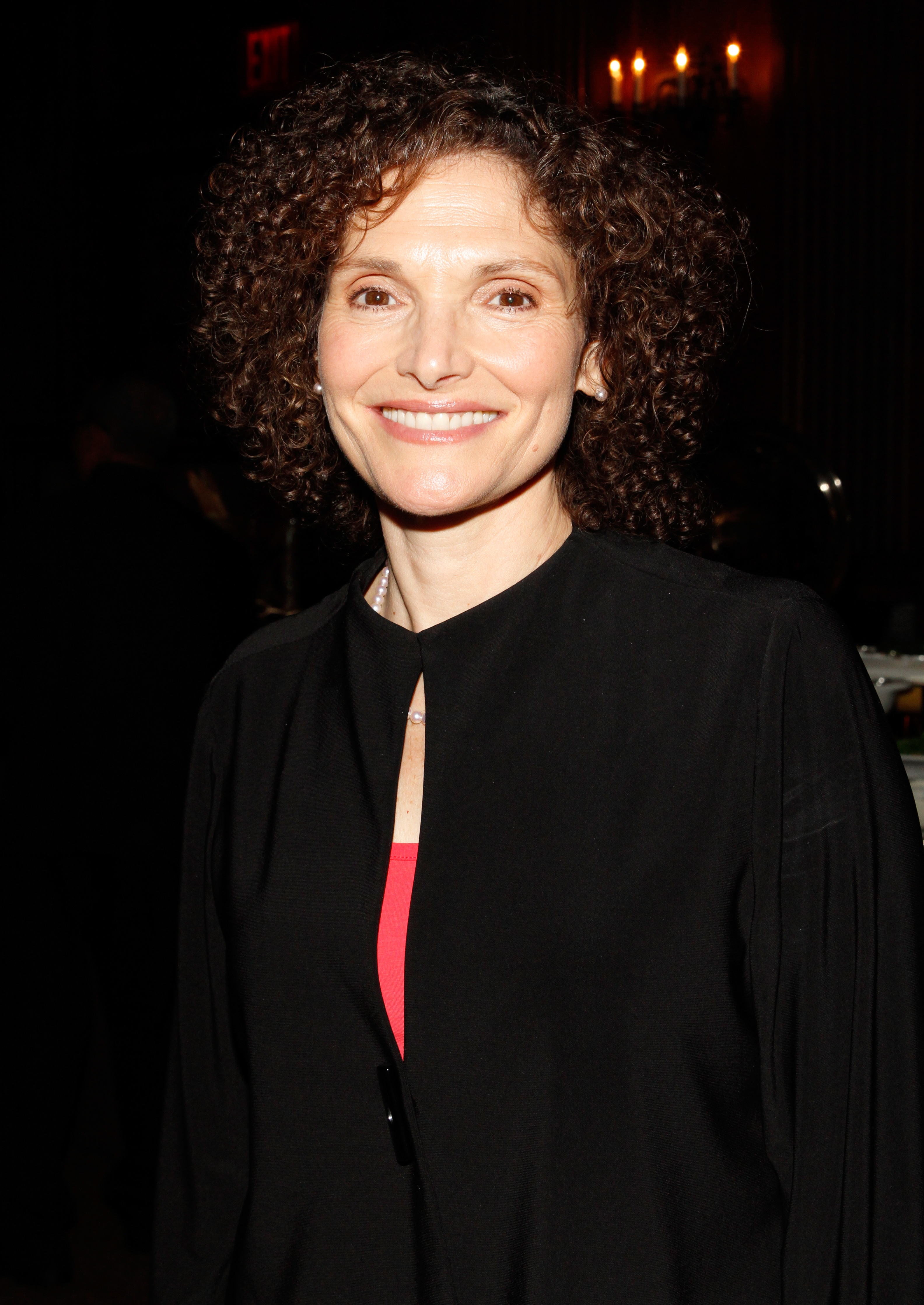 Mary Elizabeth Mastrantonio photo 3