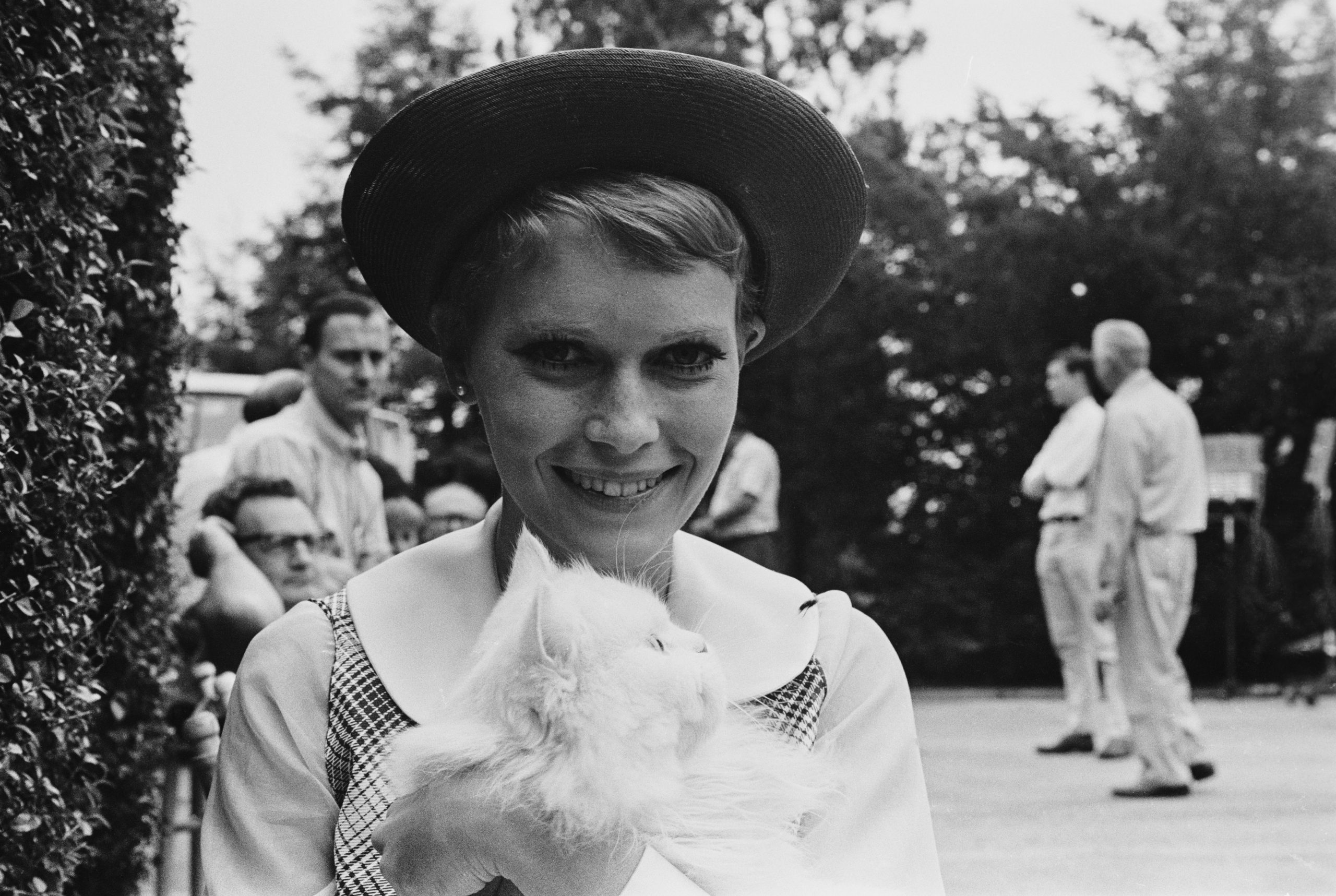 Mia Farrow photo 3