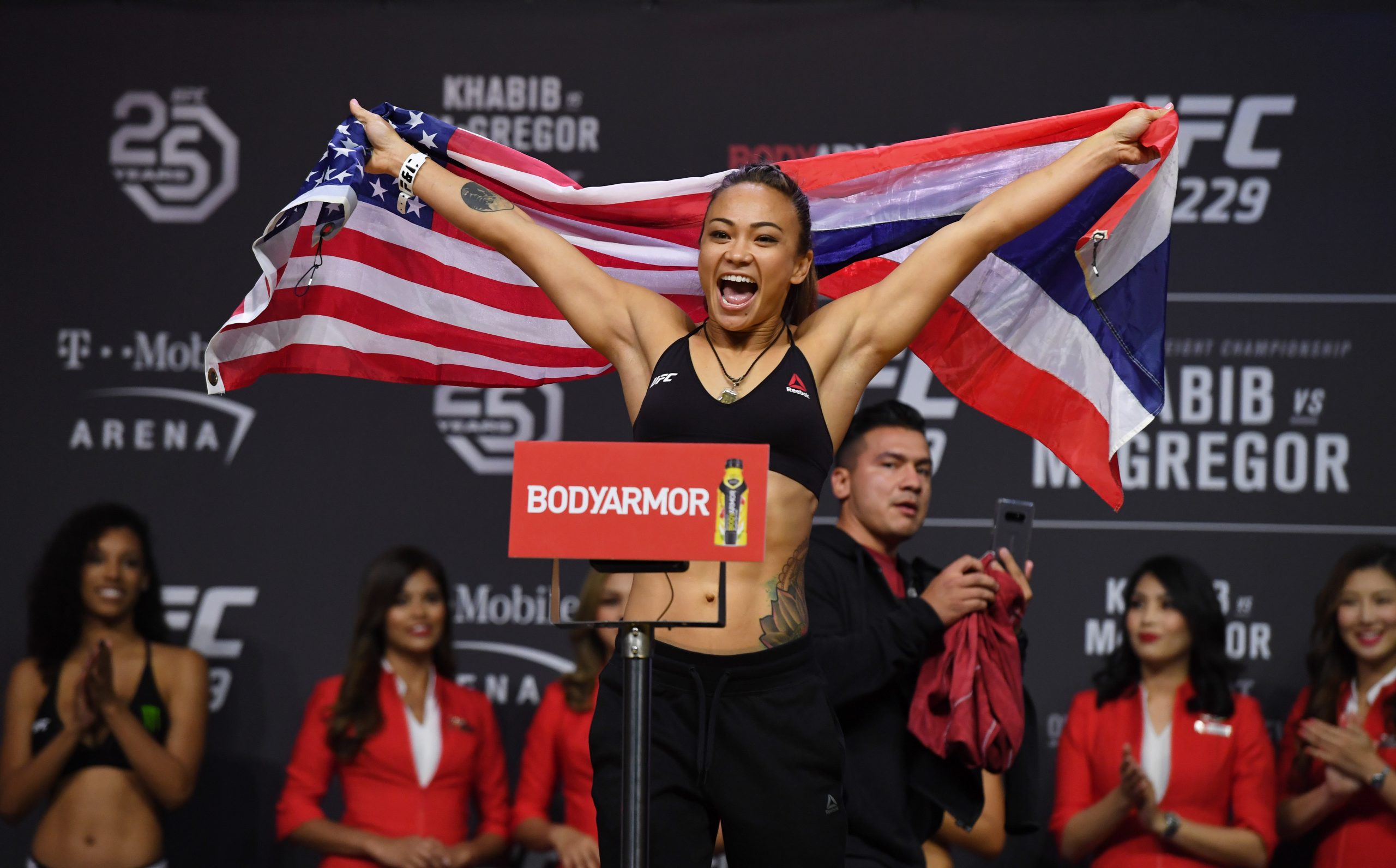 Michelle Waterson photo