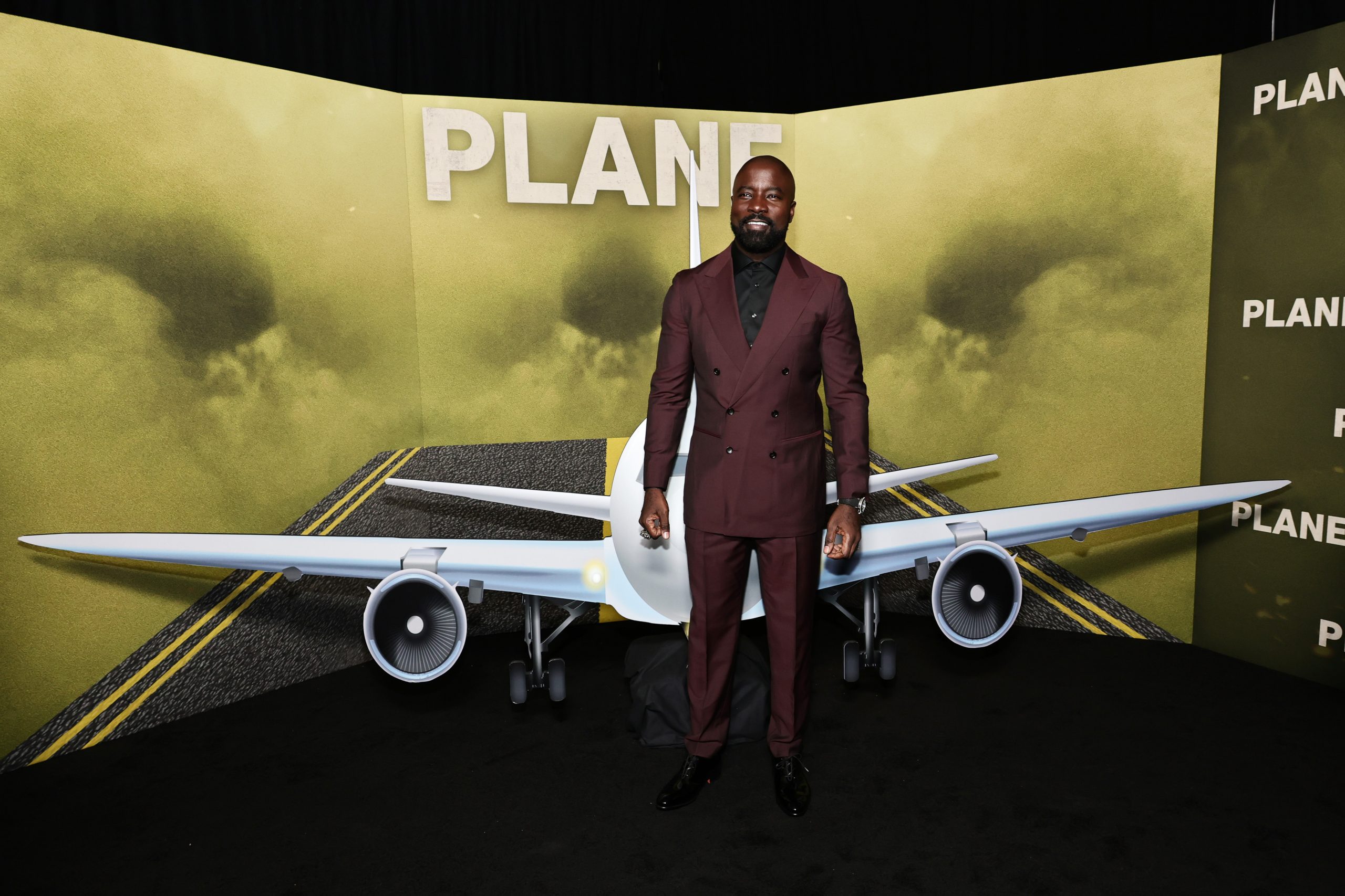 Mike Colter photo 3