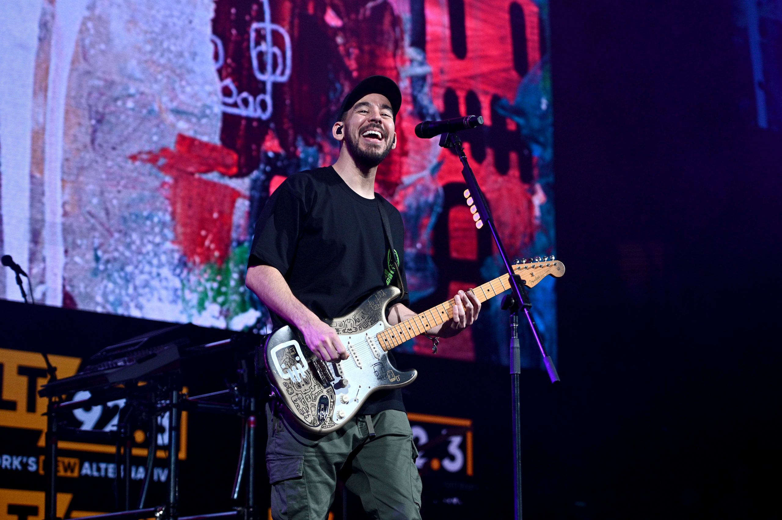 Mike Shinoda photo